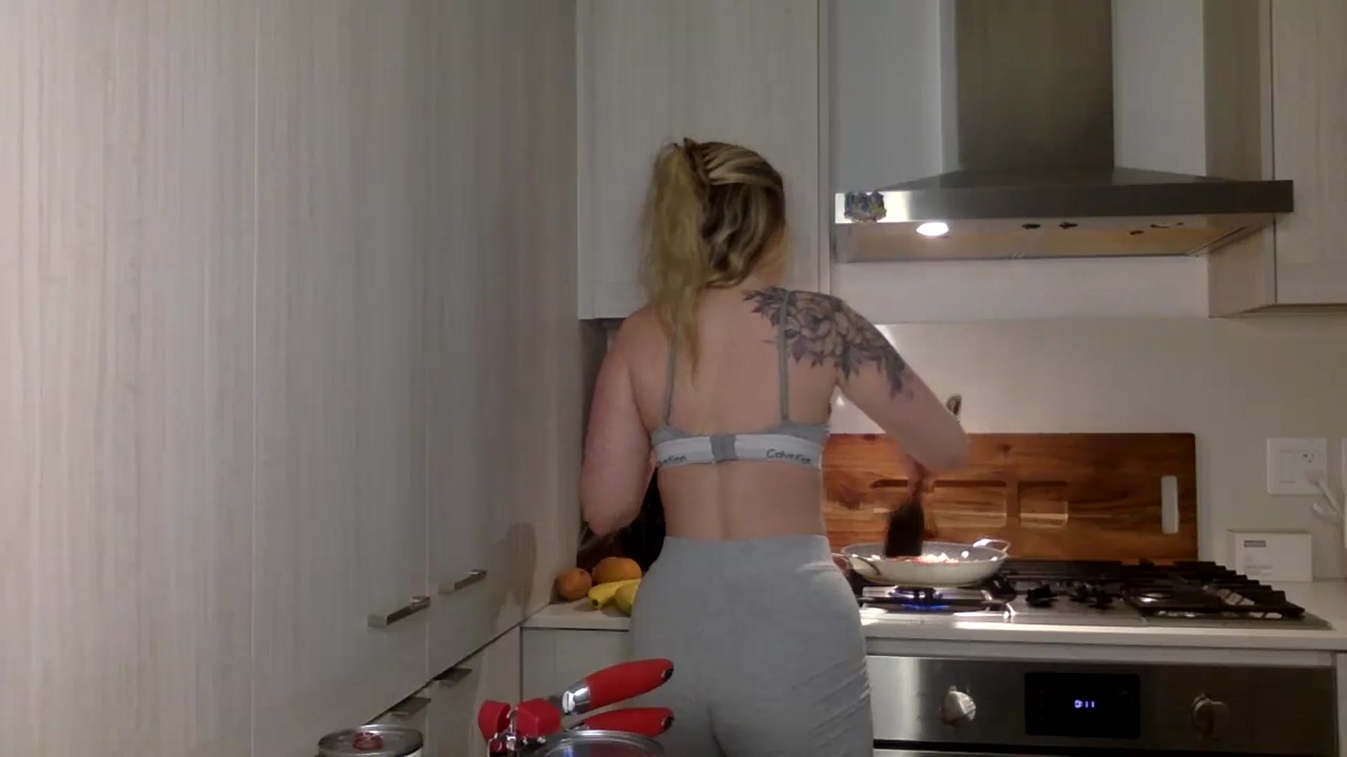 Gallery image thumbnail from Chloeluv7's myfreecams stream on, 12/28/2025, 05:18 image 13 of 20