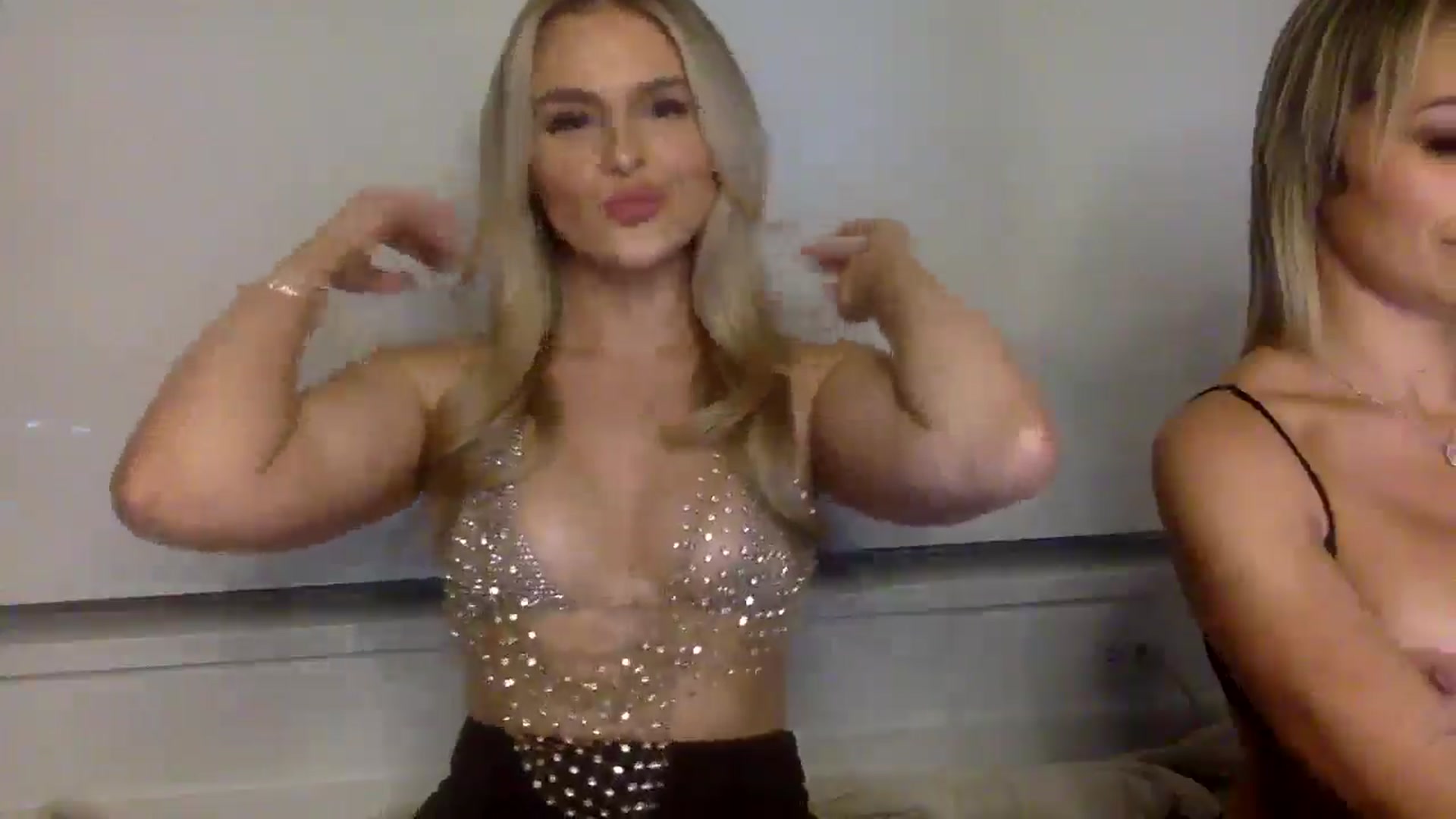 Gallery image thumbnail from Chloeluv7's myfreecams stream on, 01/01/2026, 06:22 image 17 of 20