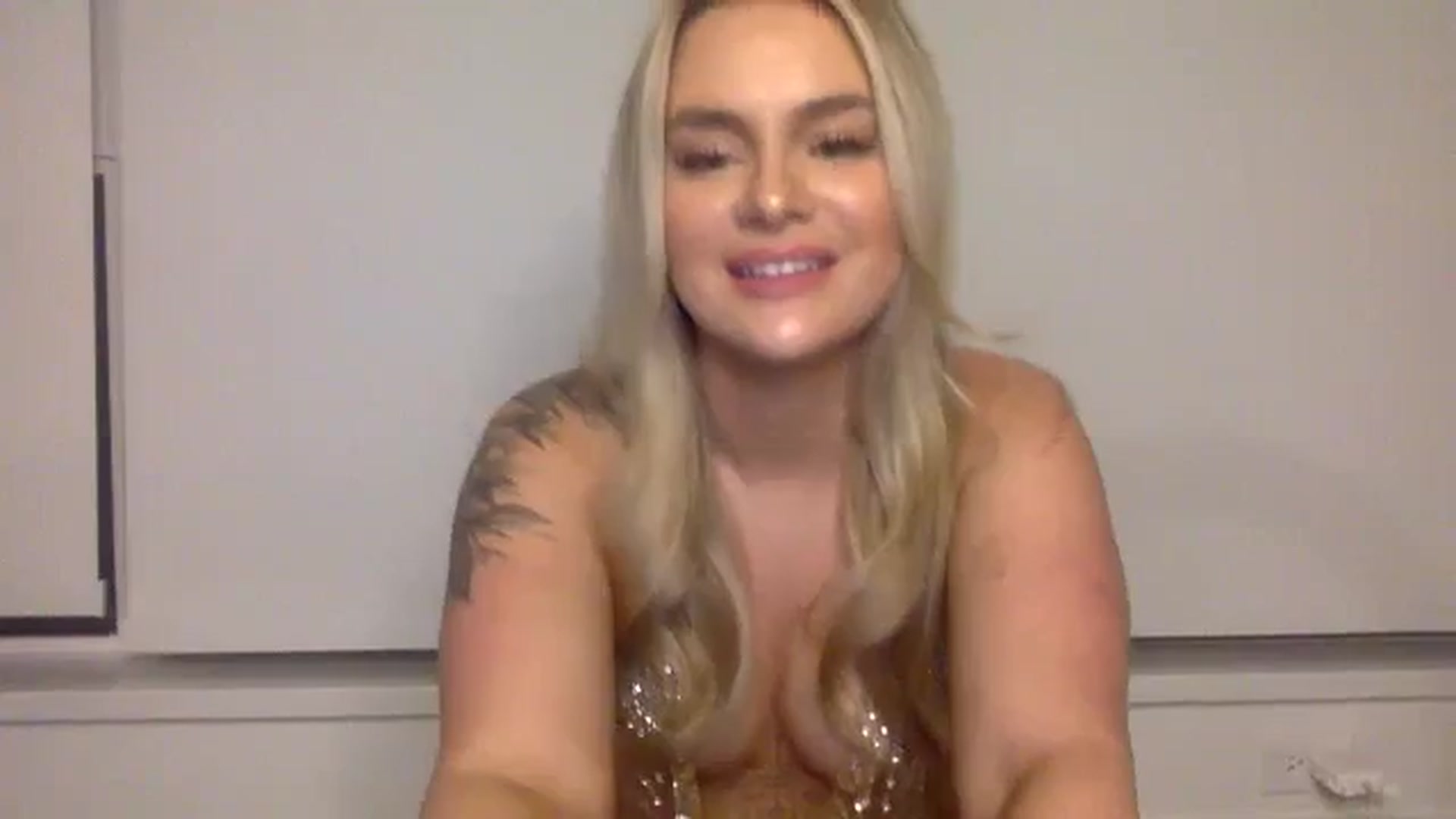 Gallery image thumbnail from Chloeluv7's myfreecams stream on, 01/01/2026, 11:53 image 18 of 20