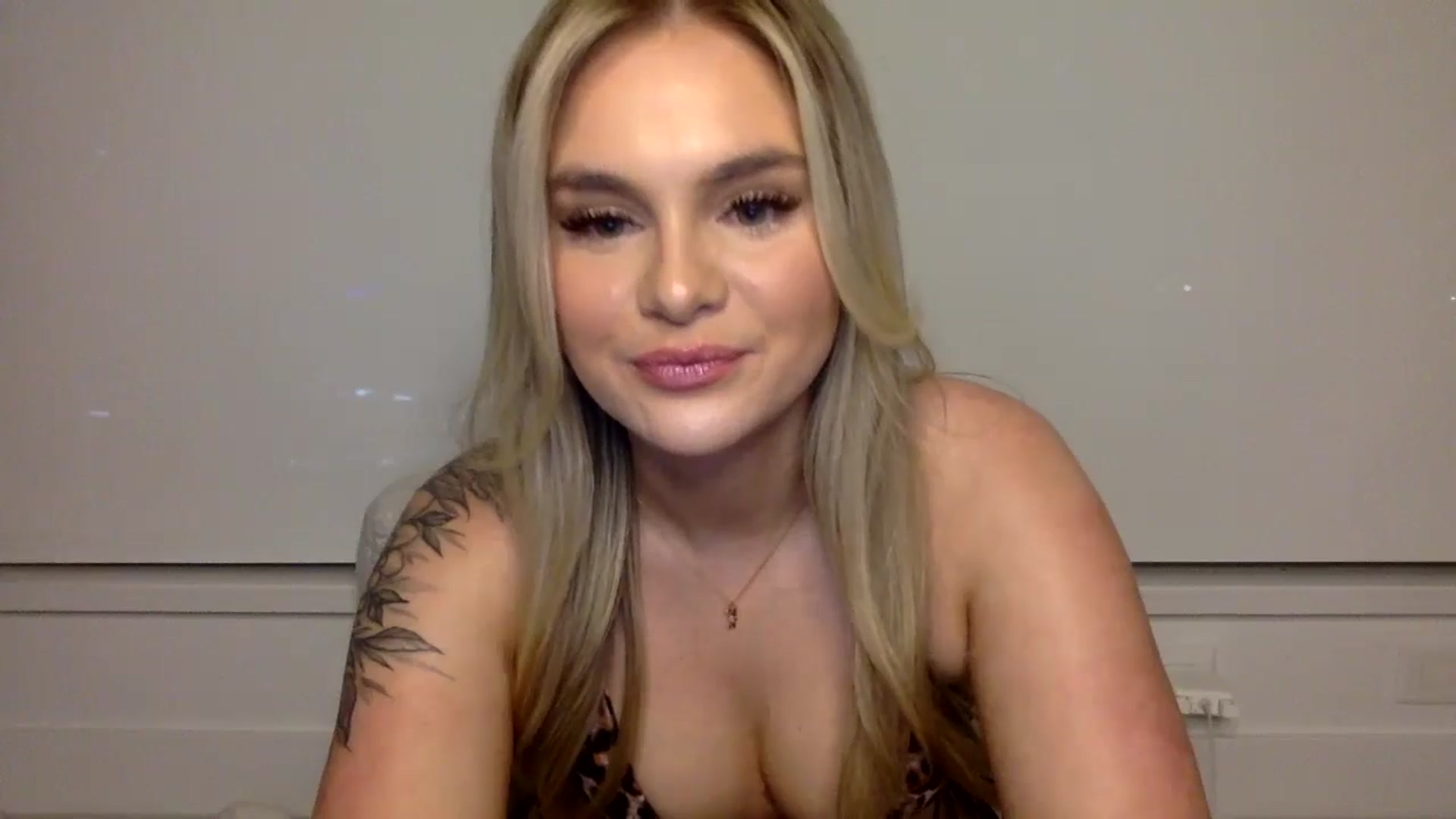 Gallery image thumbnail from Chloeluv7's myfreecams stream on, 01/06/2026, 07:51 image 2 of 20