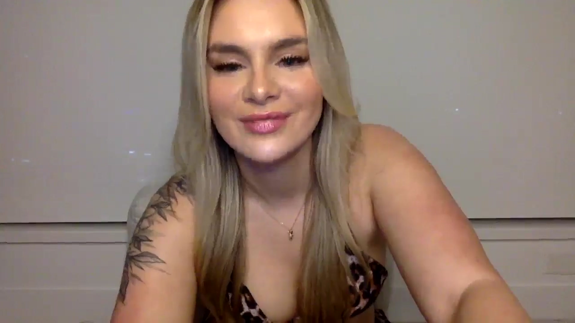 Gallery image thumbnail from Chloeluv7's myfreecams stream on, 01/06/2026, 07:51 image 7 of 20