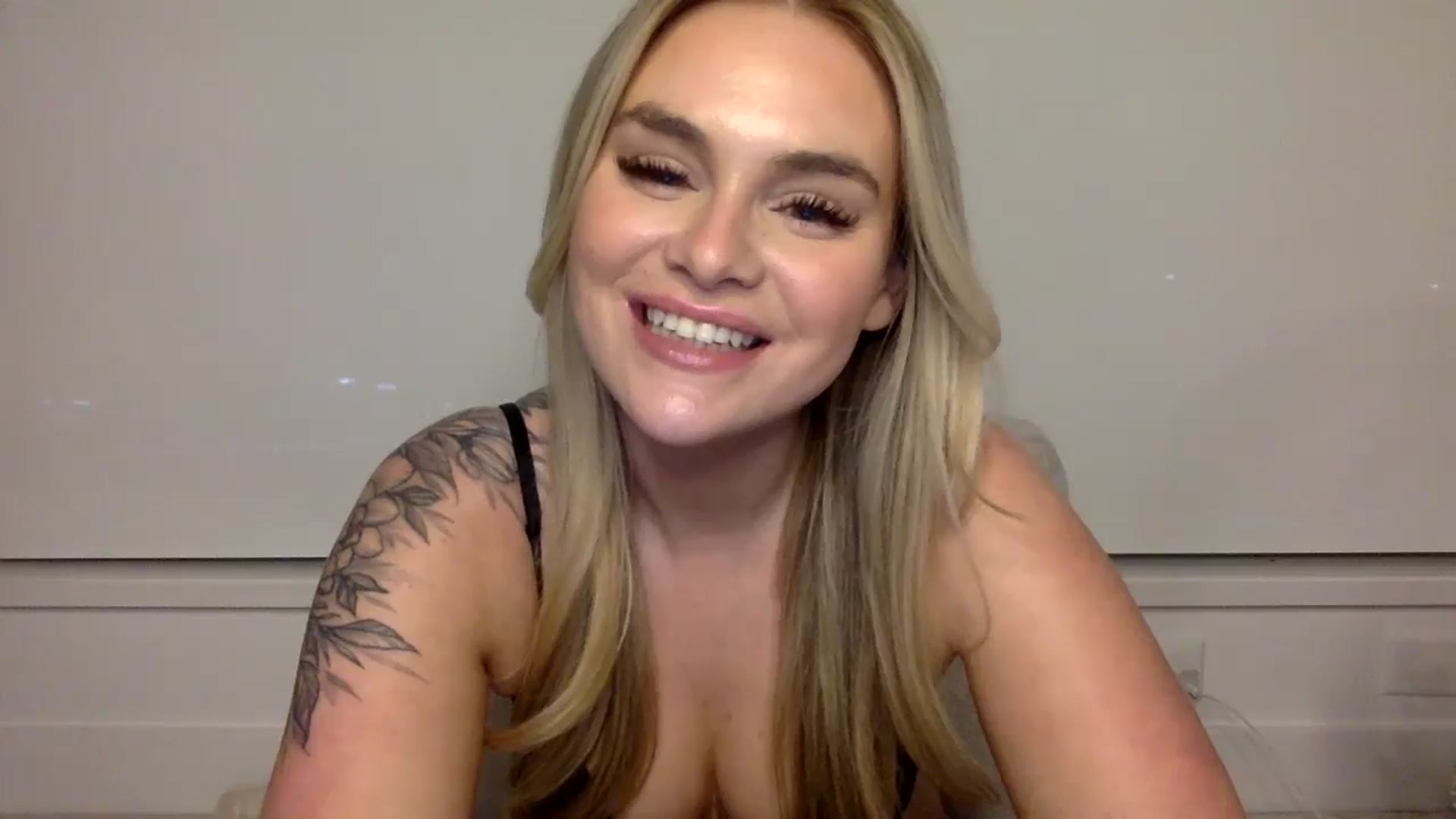 Gallery image thumbnail from Chloeluv7's myfreecams stream on, 01/09/2026, 04:20 image 16 of 20