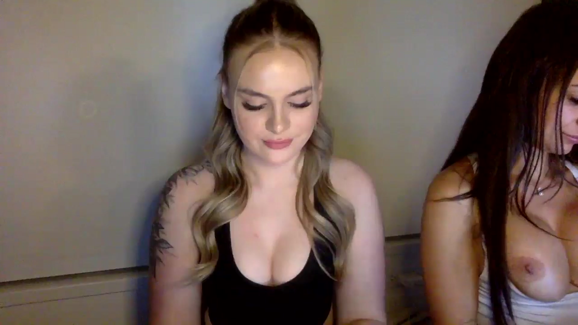 Gallery image thumbnail from Chloeluv7's myfreecams stream on, 01/15/2026, 05:06 image 14 of 20