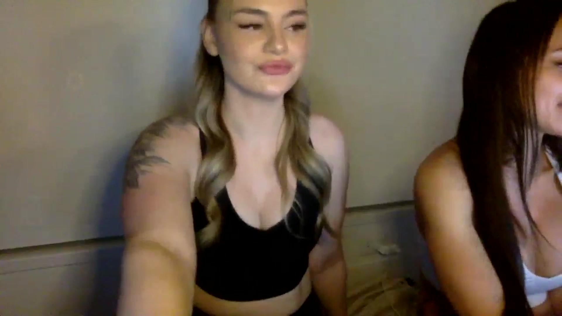 Gallery image thumbnail from Chloeluv7's myfreecams stream on, 01/15/2026, 05:06 image 6 of 20