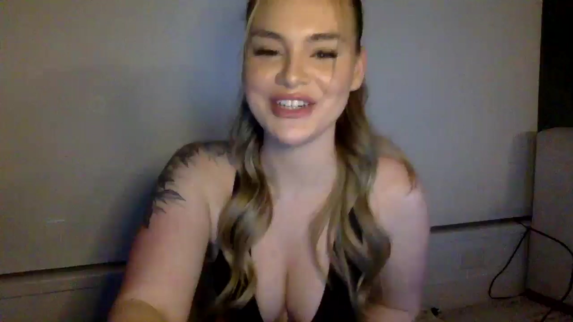 Gallery image thumbnail from Chloeluv7's myfreecams stream on, 01/15/2026, 05:06 image 13 of 20