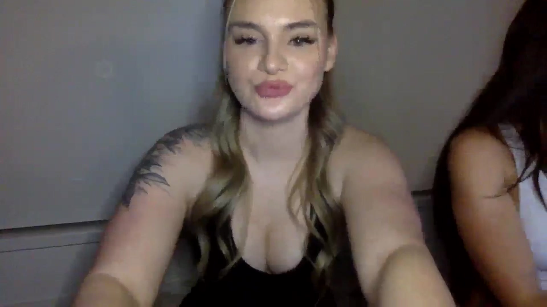 Gallery image thumbnail from Chloeluv7's myfreecams stream on, 01/15/2026, 06:55 image 6 of 20
