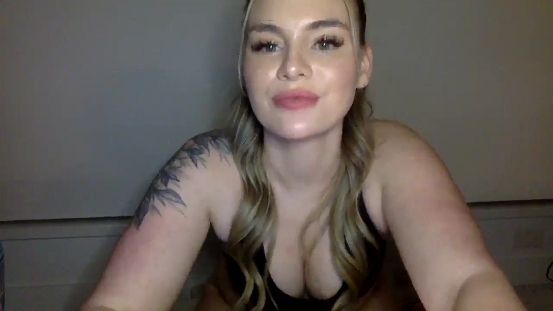 Gallery image thumbnail from Chloeluv7's myfreecams stream on, 01/15/2026, 06:55 image 19 of 20