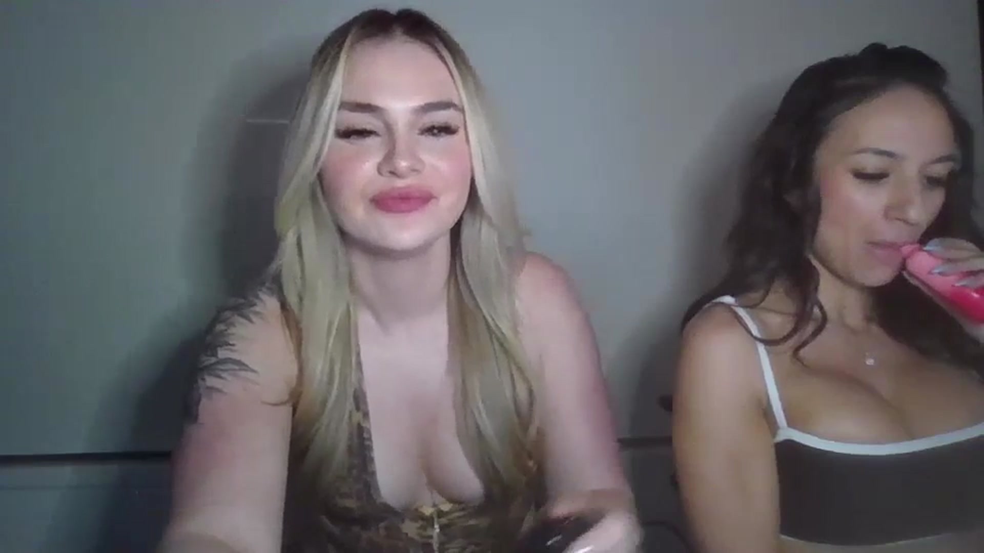 Gallery image thumbnail from Chloeluv7's myfreecams stream on, 01/22/2026, 06:39 image 12 of 20