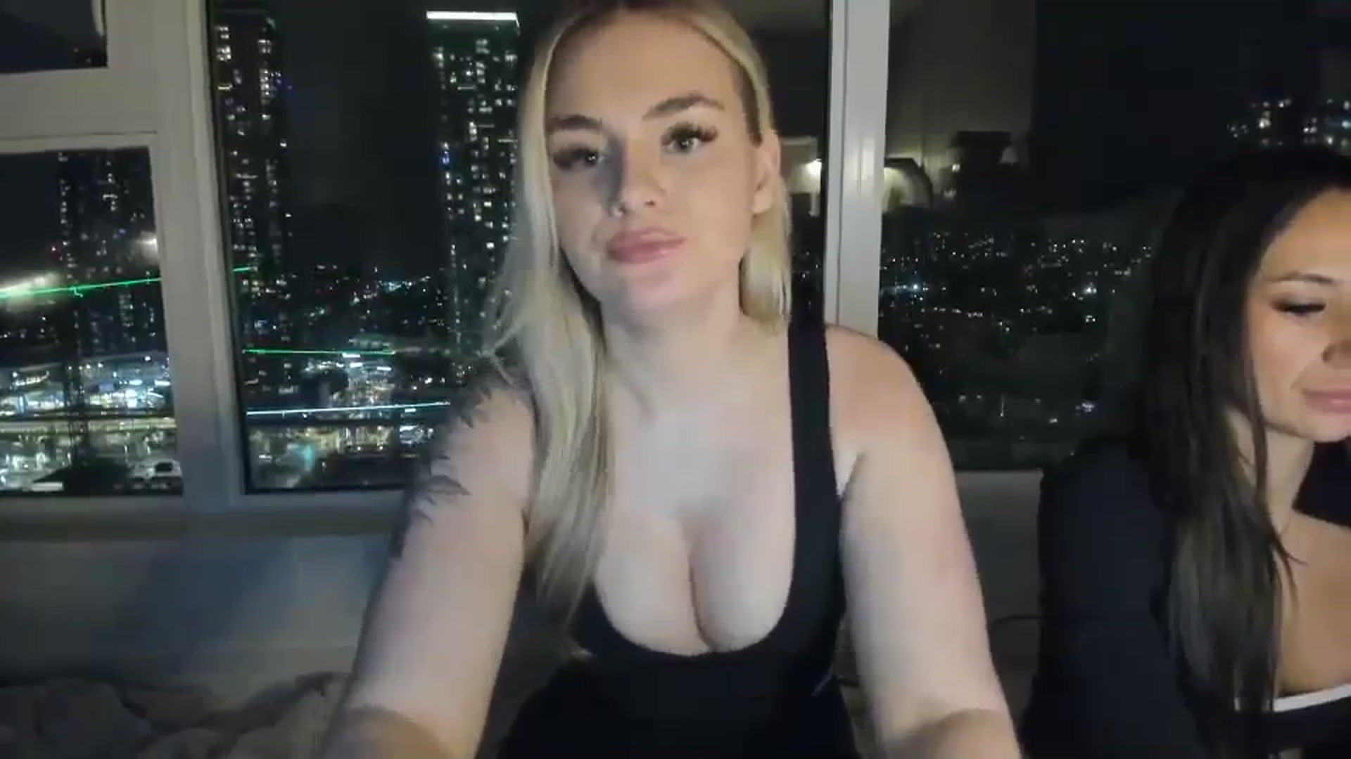Gallery image thumbnail from Chloeluv7's myfreecams stream on, 01/29/2026, 05:30 image 14 of 20