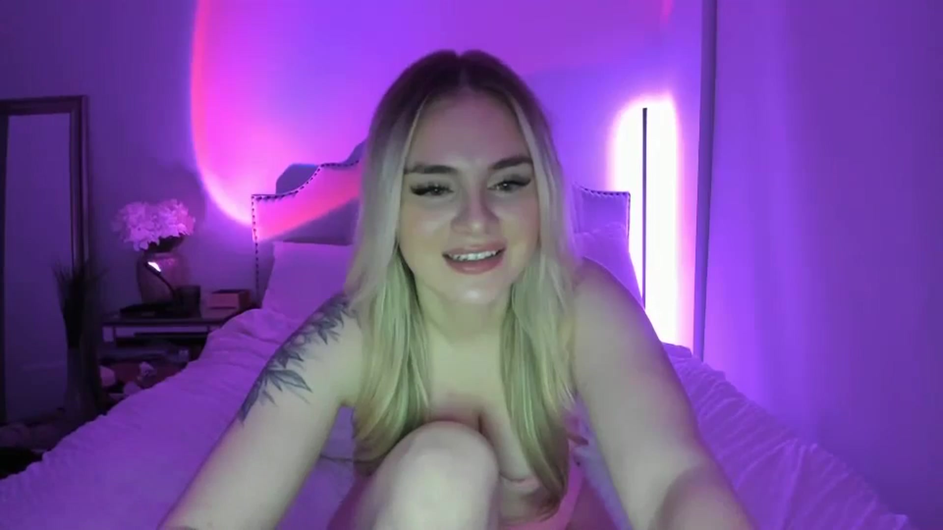 Gallery image thumbnail from Chloeluv7's myfreecams stream on, 01/31/2026, 06:45 image 20 of 20