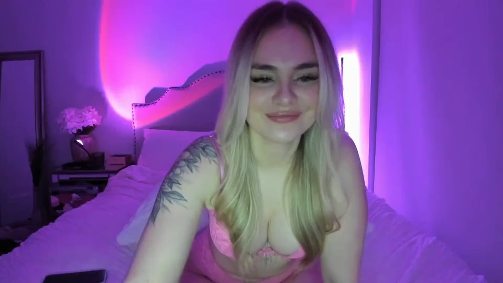 Gallery image thumbnail from Chloeluv7's myfreecams stream on, 01/31/2026, 06:45 image 6 of 20