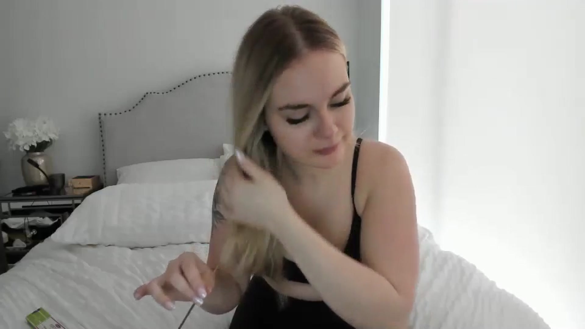 Gallery image thumbnail from Chloeluv7's myfreecams stream on, 01/31/2026, 23:18 image 5 of 20