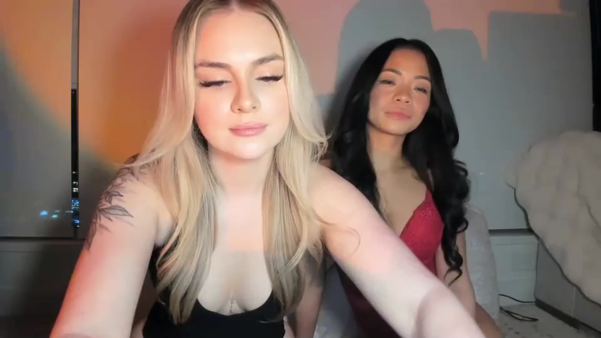 Gallery image thumbnail from Chloeluv7's myfreecams stream on, 02/05/2026, 04:03 image 1 of 20