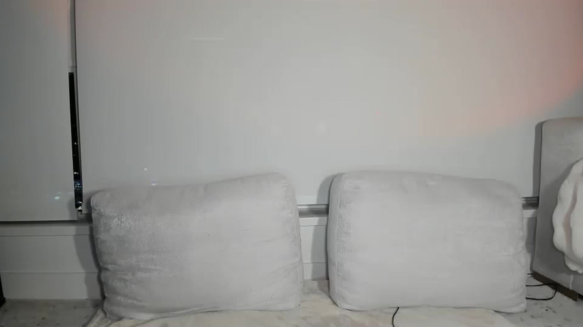 Gallery image thumbnail from Chloeluv7's myfreecams stream on, 02/07/2026, 04:00 image 1 of 20