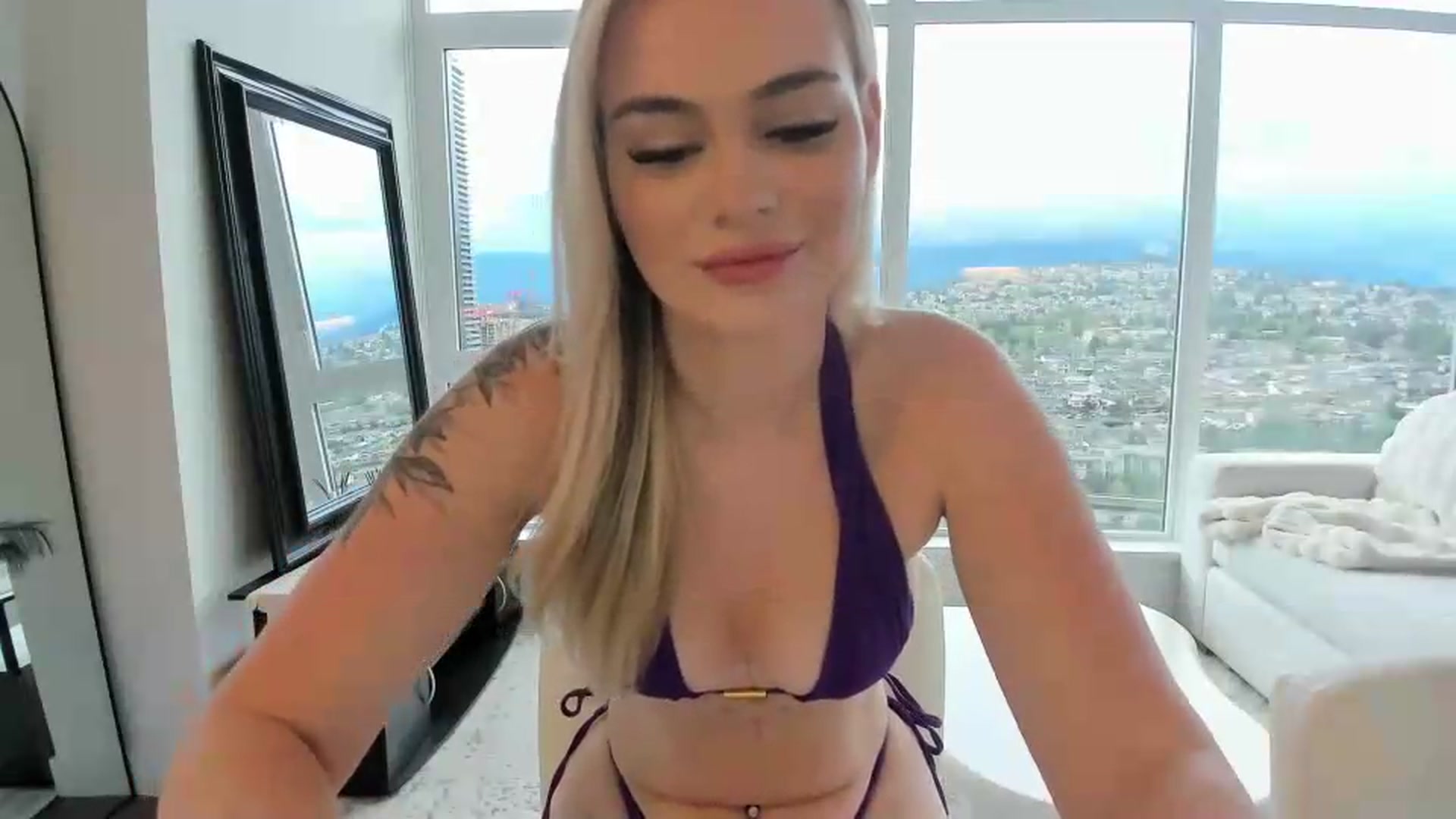 Gallery image thumbnail from Chloeluv7's myfreecams stream on, 05/16/2026, 03:26 image 8 of 20