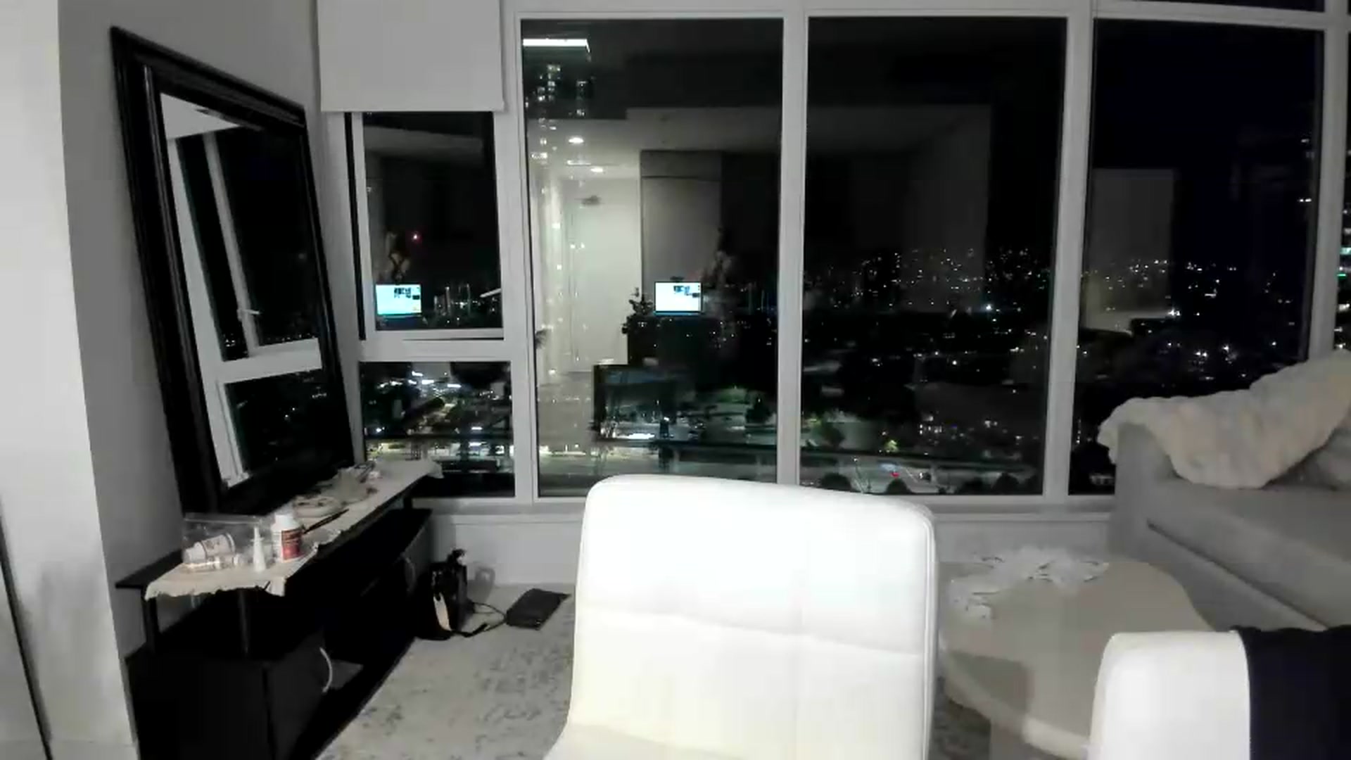 Gallery image thumbnail from Chloeluv7's myfreecams stream on, 06/05/2026, 05:59 image 11 of 20