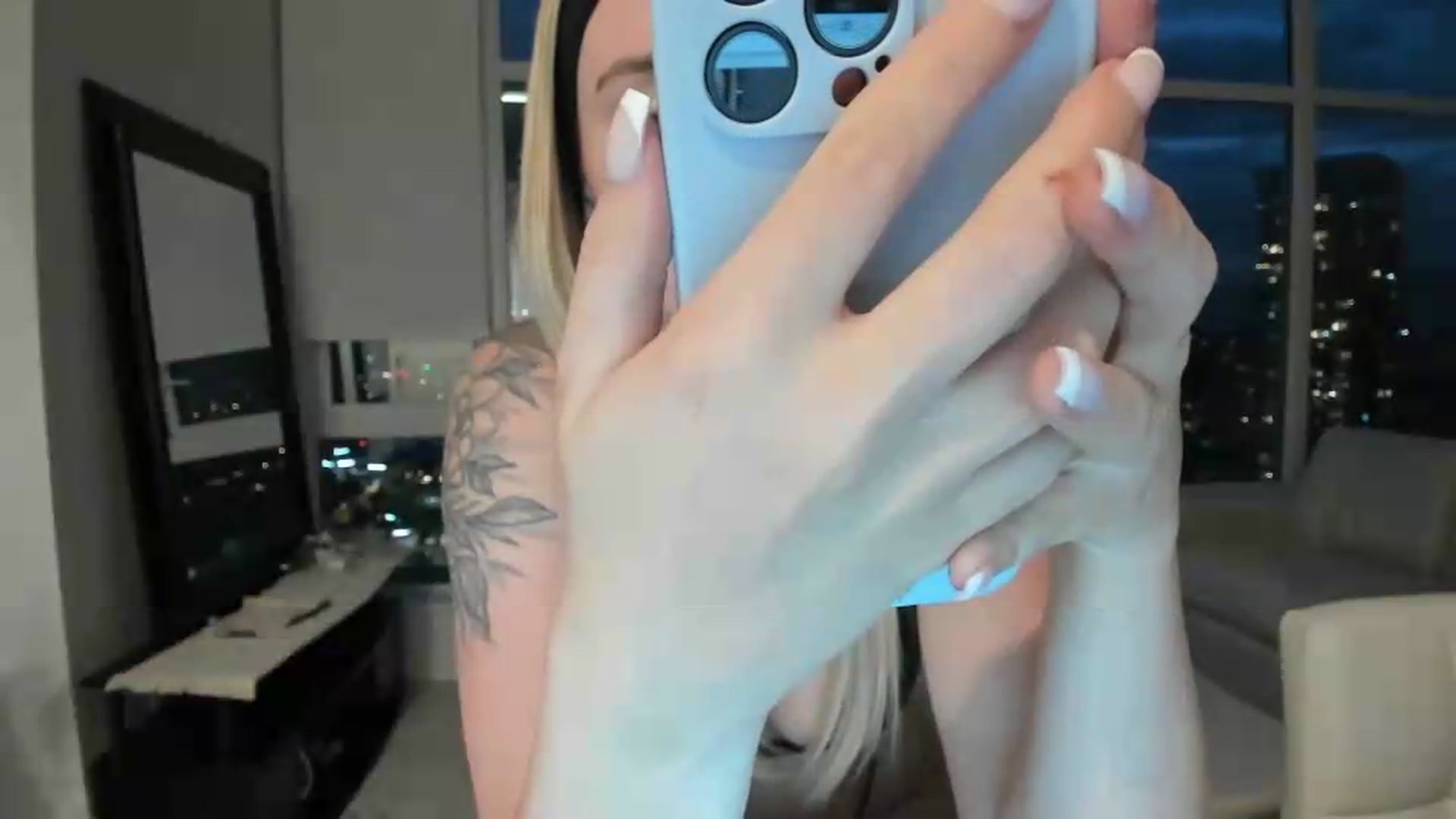 Gallery image thumbnail from Chloeluv7's myfreecams stream on, 06/16/2026, 05:24 image 5 of 20
