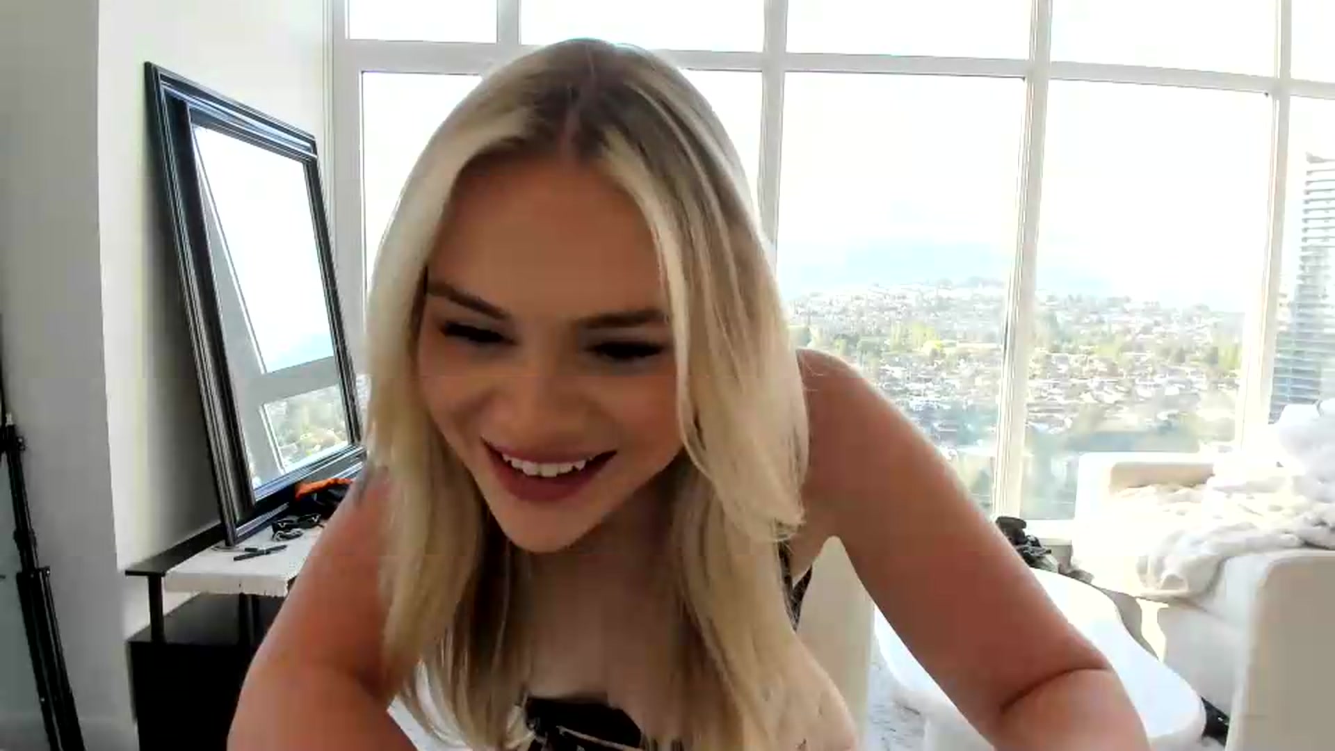 Gallery image thumbnail from Chloeluv7's myfreecams stream on, 06/24/2026, 03:09 image 8 of 20