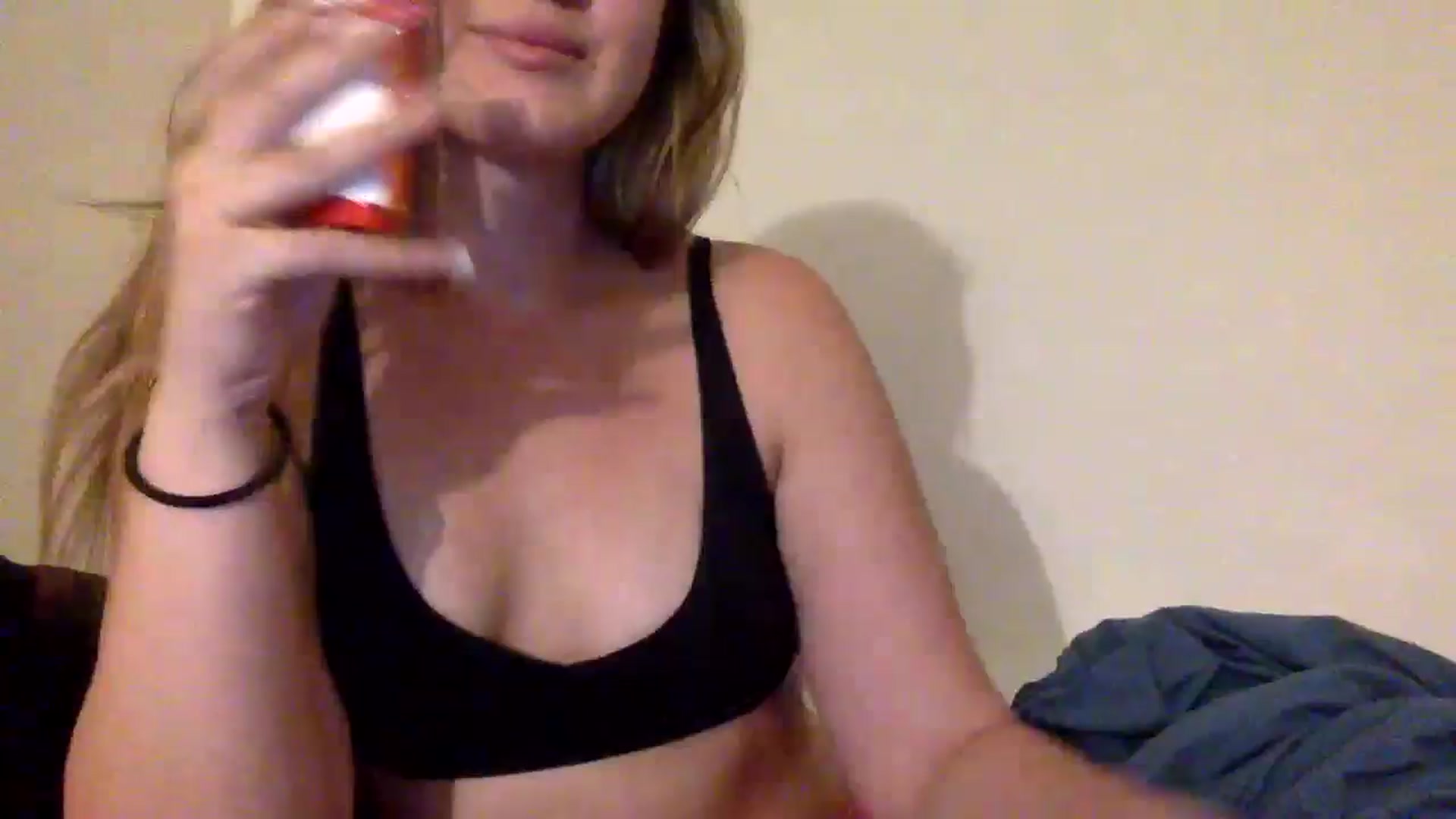Gallery image thumbnail from Chloemxoxo's myfreecams stream on, 09/17/2024, 07:07 image 20 of 20