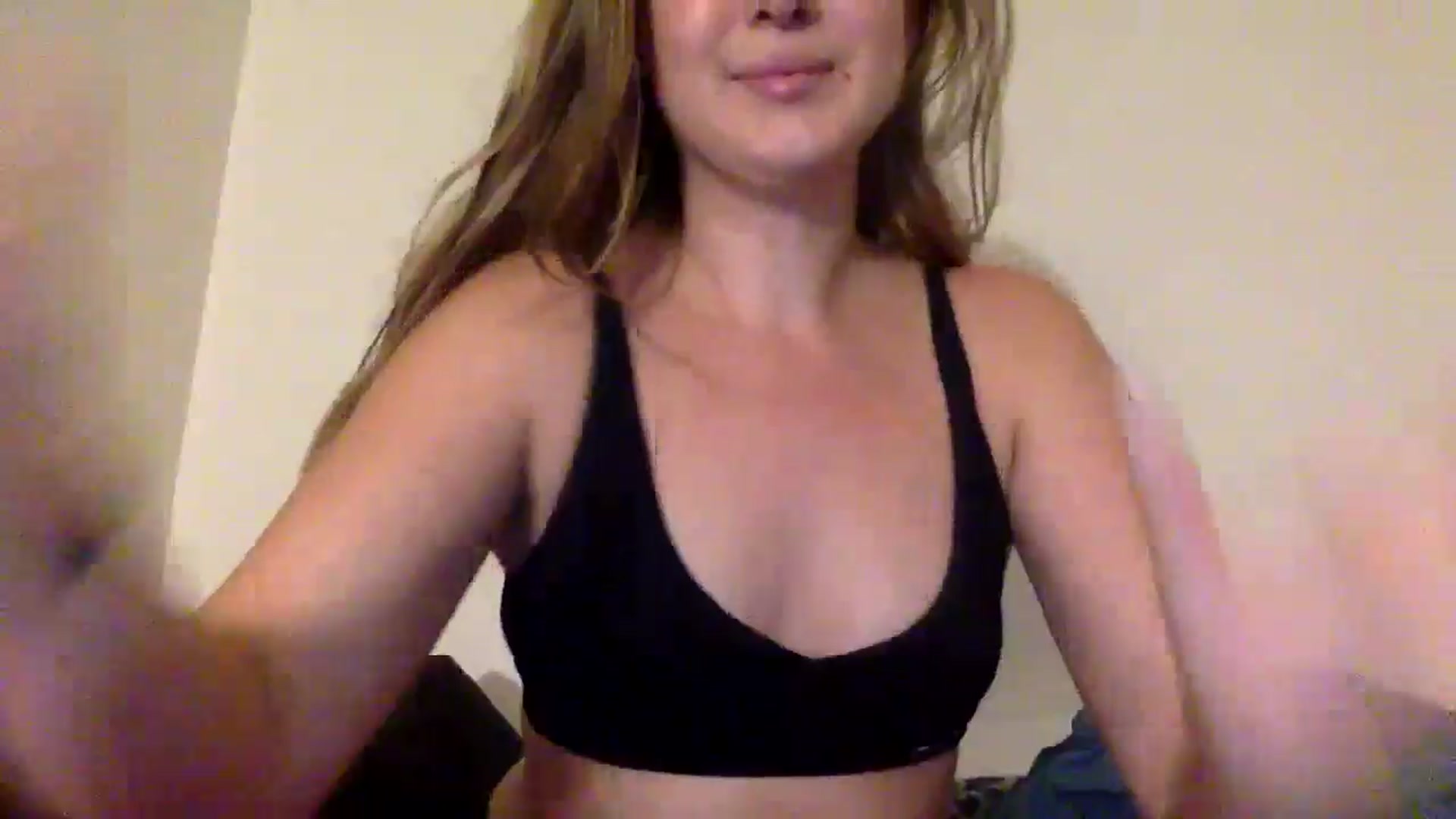 Gallery image thumbnail from Chloemxoxo's myfreecams stream on, 09/17/2024, 07:07 image 15 of 20