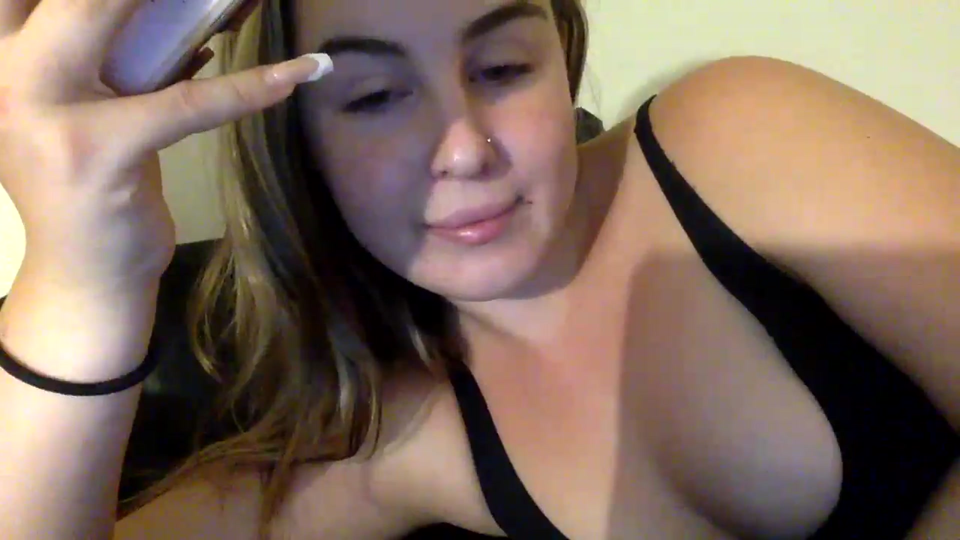 Gallery image thumbnail from Chloemxoxo's myfreecams stream on, 09/17/2024, 07:07 image 8 of 20