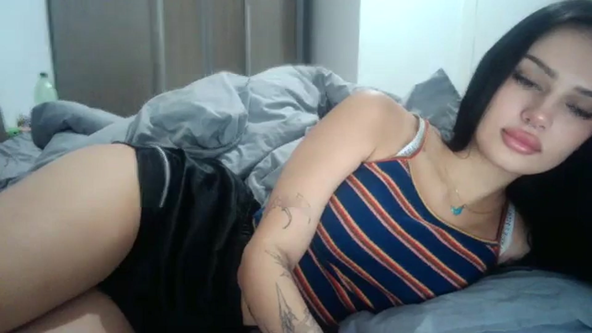 Gallery image thumbnail from ChocoPie_'s myfreecams stream on, 08/24/2023, 01:03 image 13 of 20