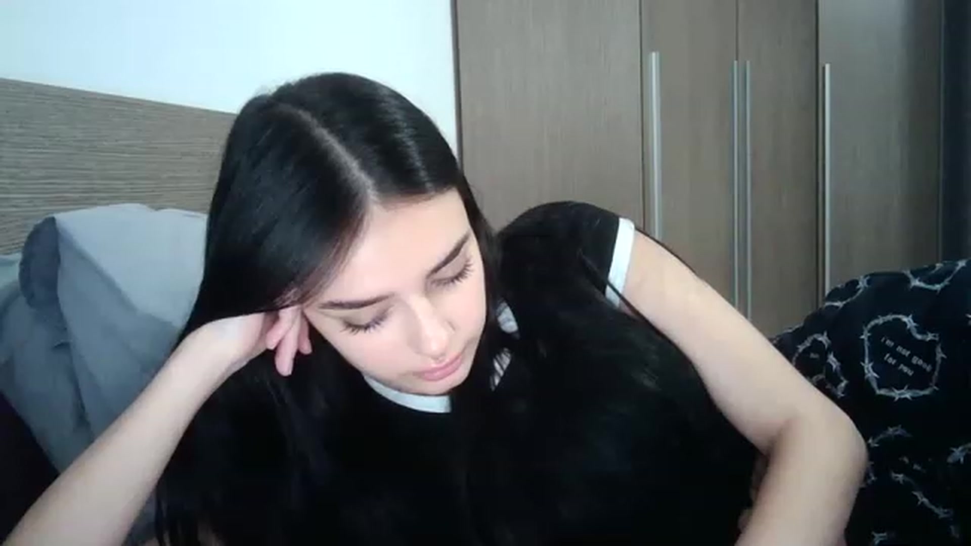 Gallery image thumbnail from ChocoPiiie_'s myfreecams stream on, 11/17/2022, 02:15 image 5 of 20