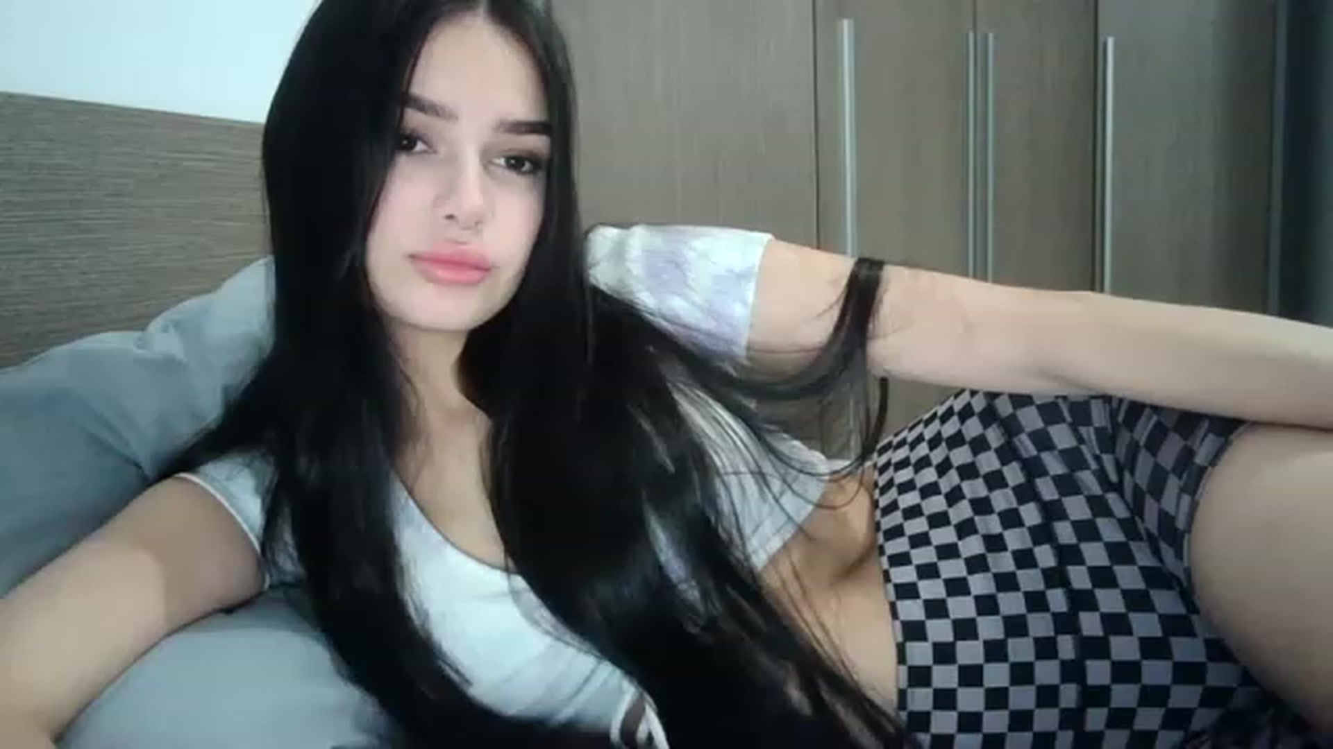 Gallery image thumbnail from ChocoPiiie_'s myfreecams stream on, 11/21/2022, 24:01 image 4 of 20