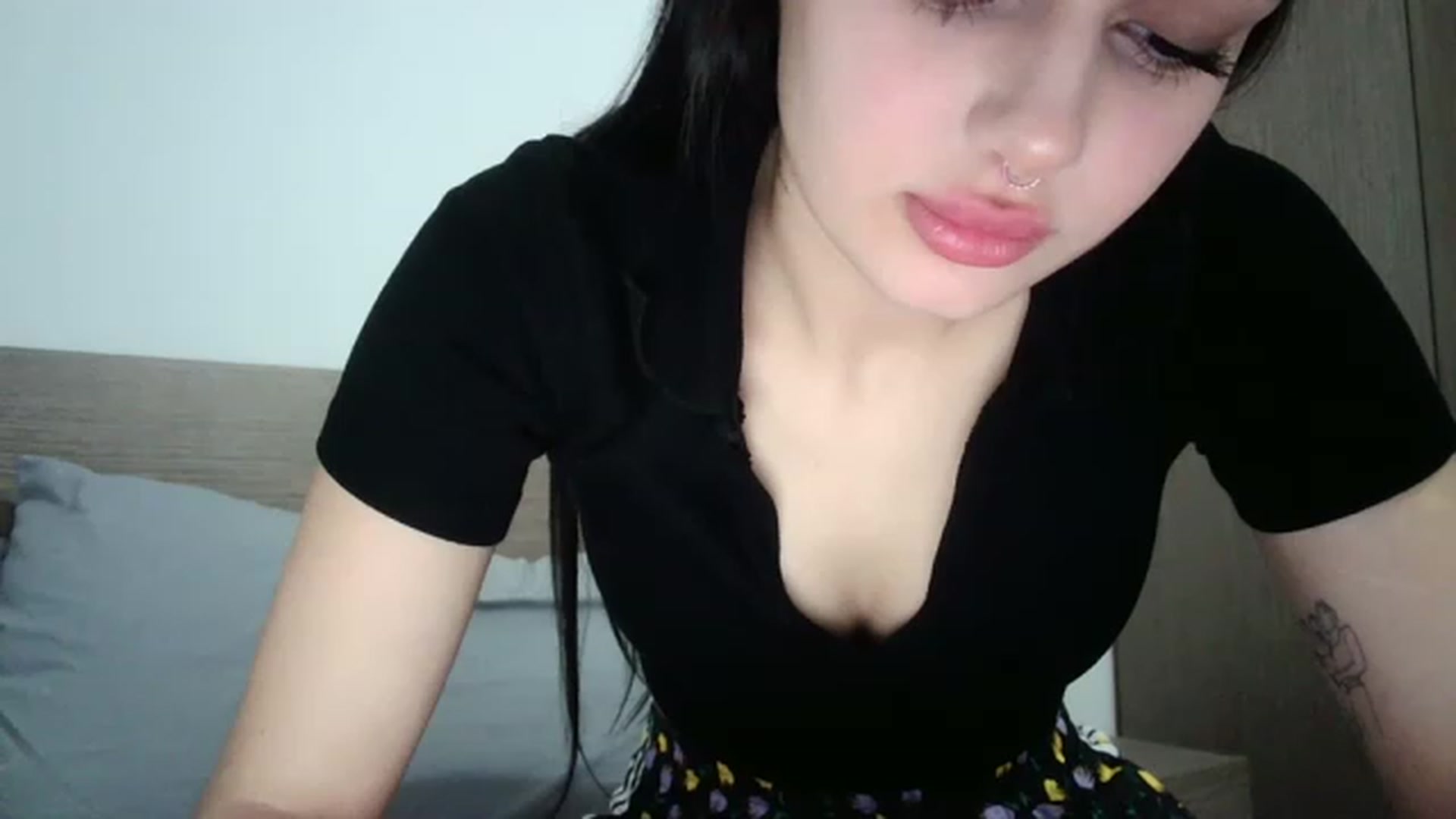 Gallery image thumbnail from ChocoPiiie_'s myfreecams stream on, 12/03/2022, 01:00 image 11 of 20