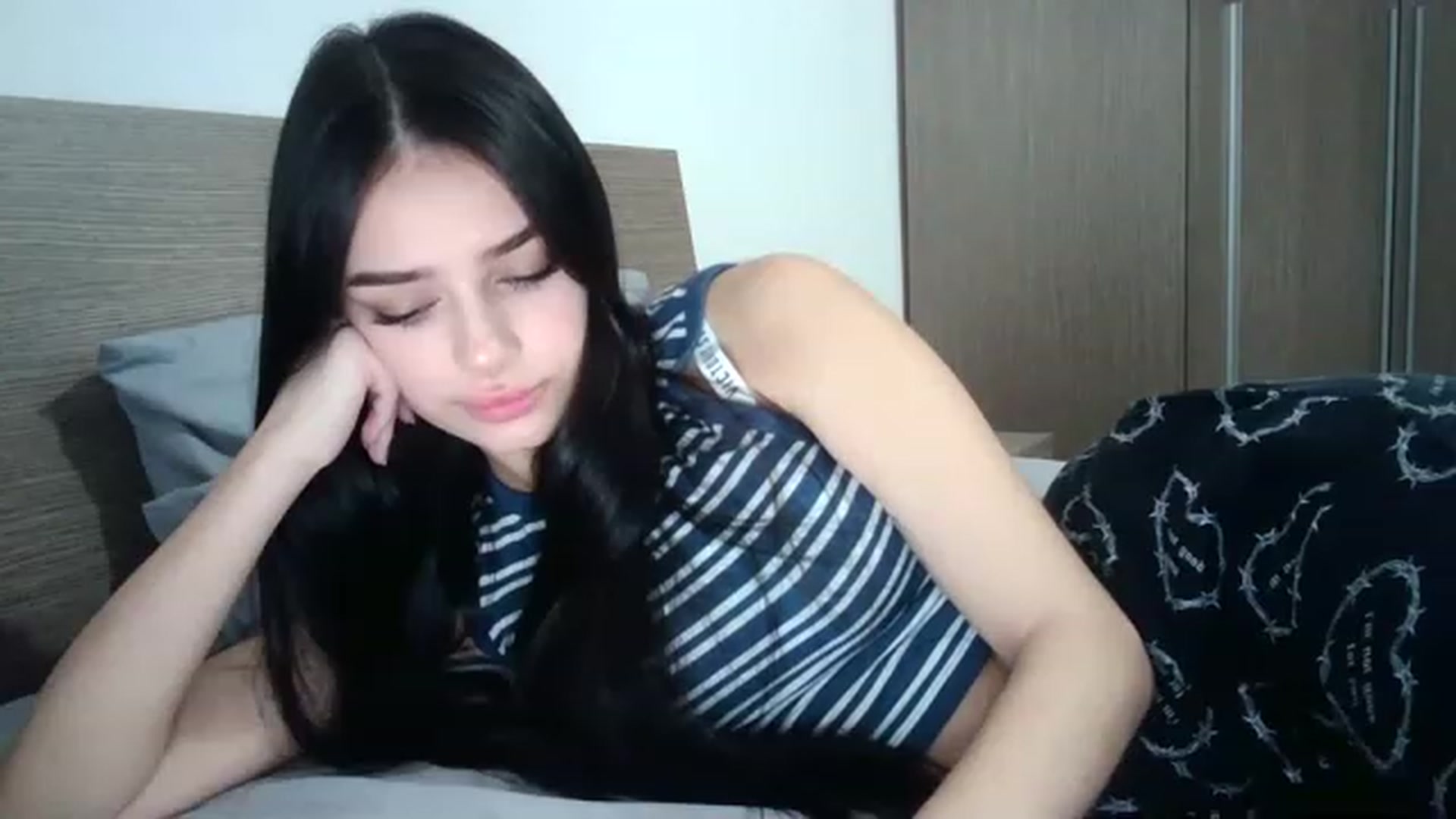 Gallery image thumbnail from ChocoPiiie_'s myfreecams stream on, 12/03/2022, 23:03 image 18 of 20