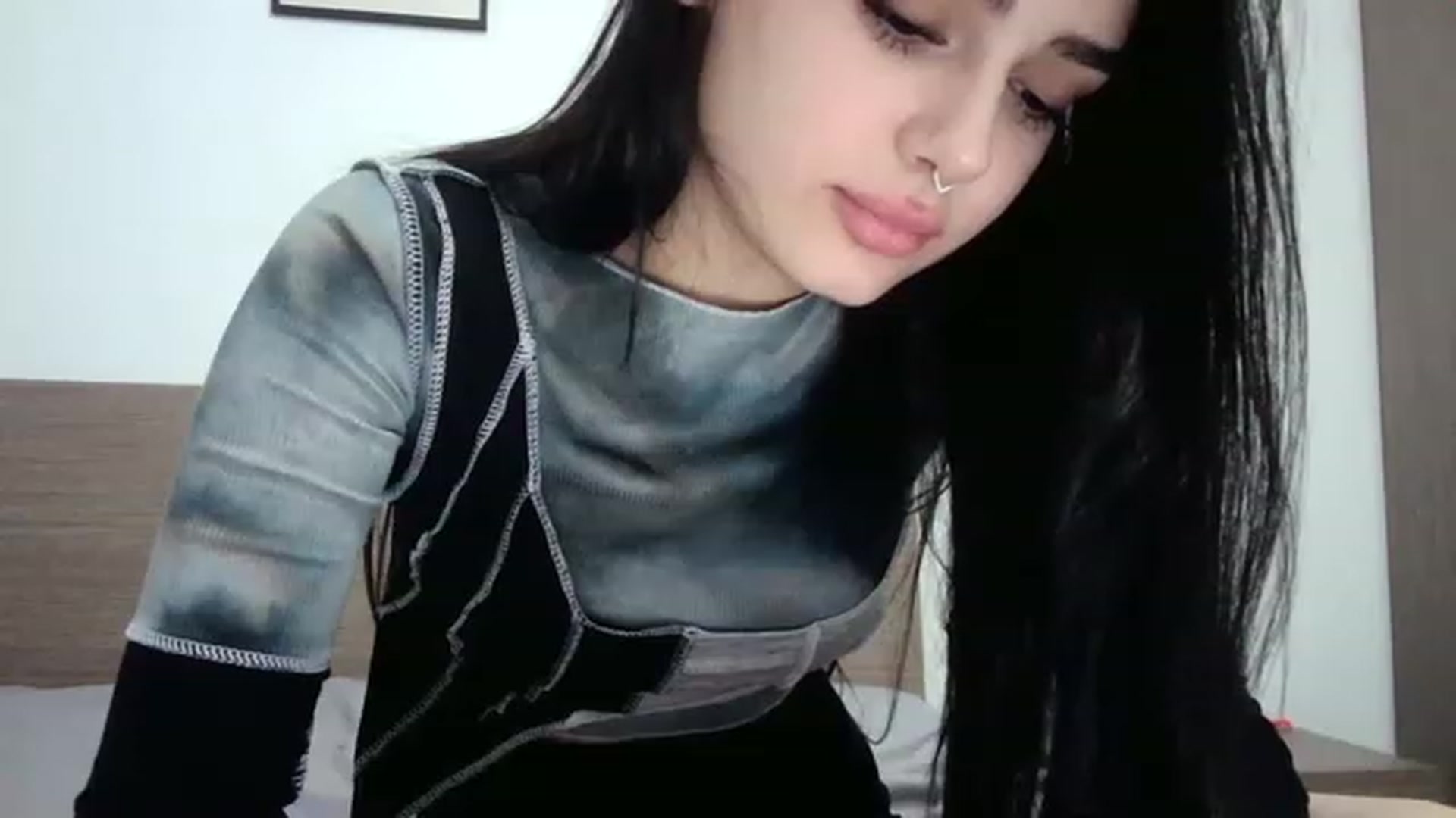Gallery image thumbnail from ChocoPiiie_'s myfreecams stream on, 12/16/2022, 17:37 image 15 of 20