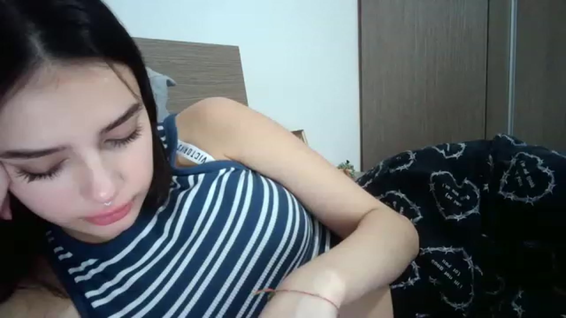 Gallery image thumbnail from ChocoPiiie_'s myfreecams stream on, 12/21/2022, 24:31 image 18 of 20