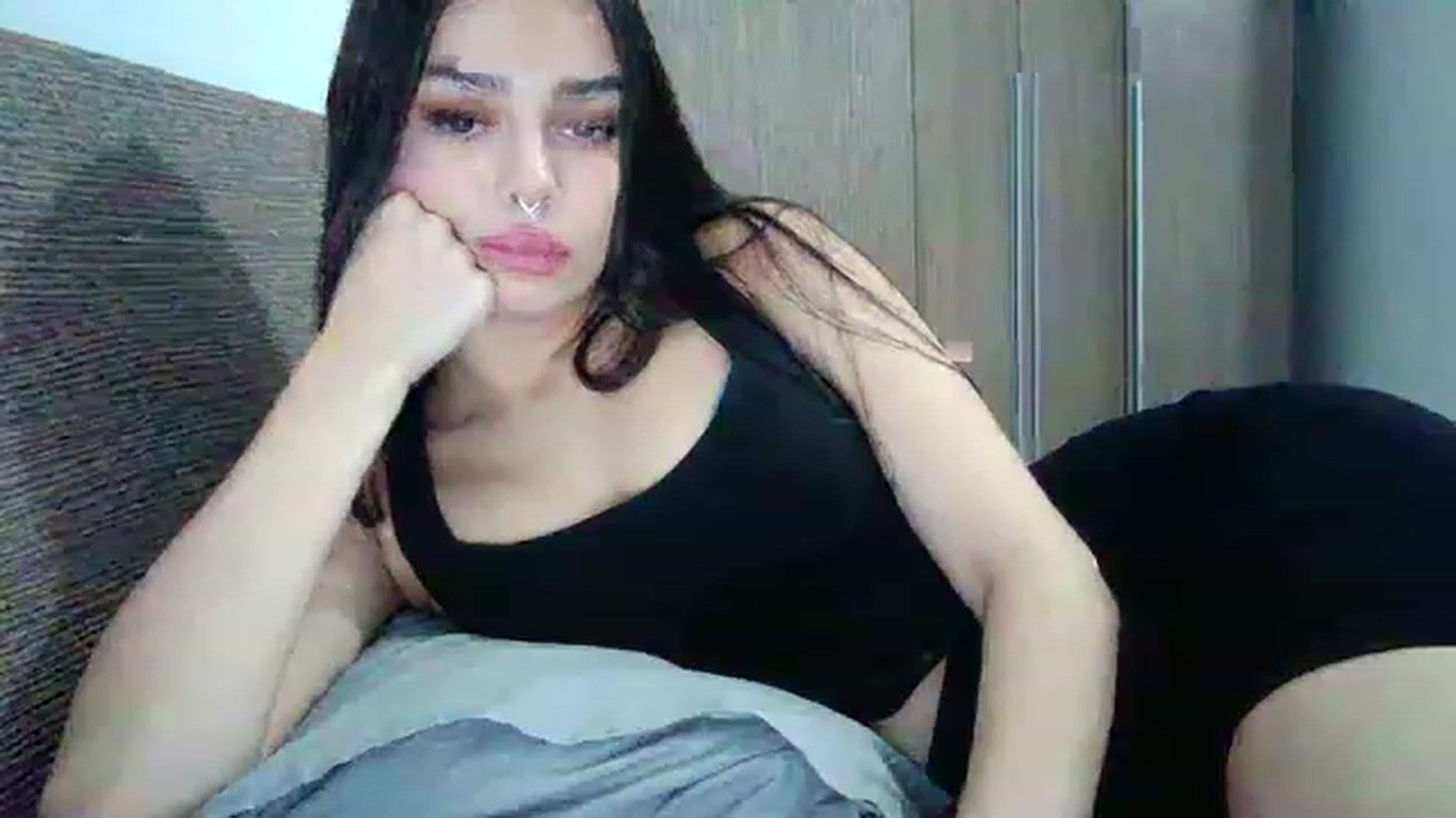 Gallery image thumbnail from ChocoPiiie_'s myfreecams stream on, 12/22/2022, 18:40 image 17 of 20