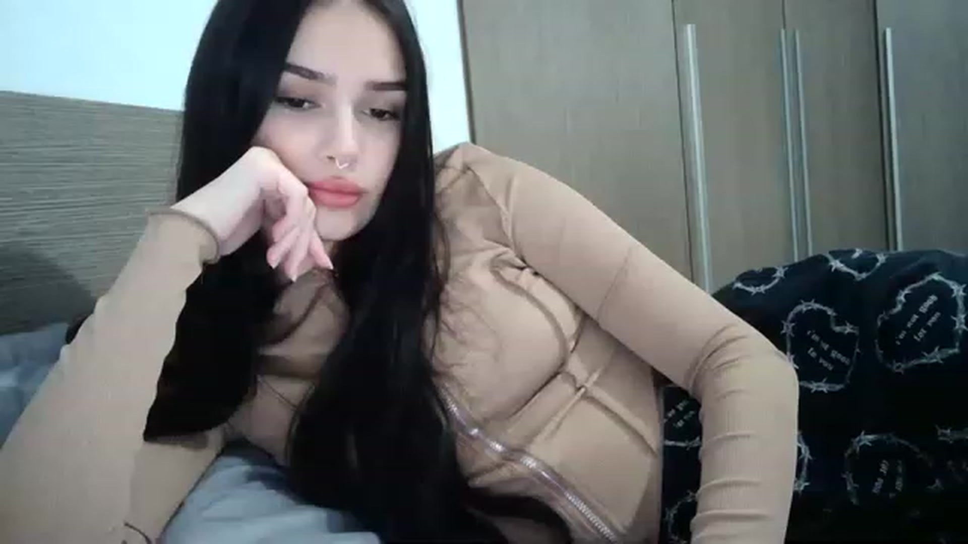 Gallery image thumbnail from ChocoPiiie_'s myfreecams stream on, 01/01/2023, 22:34 image 6 of 20