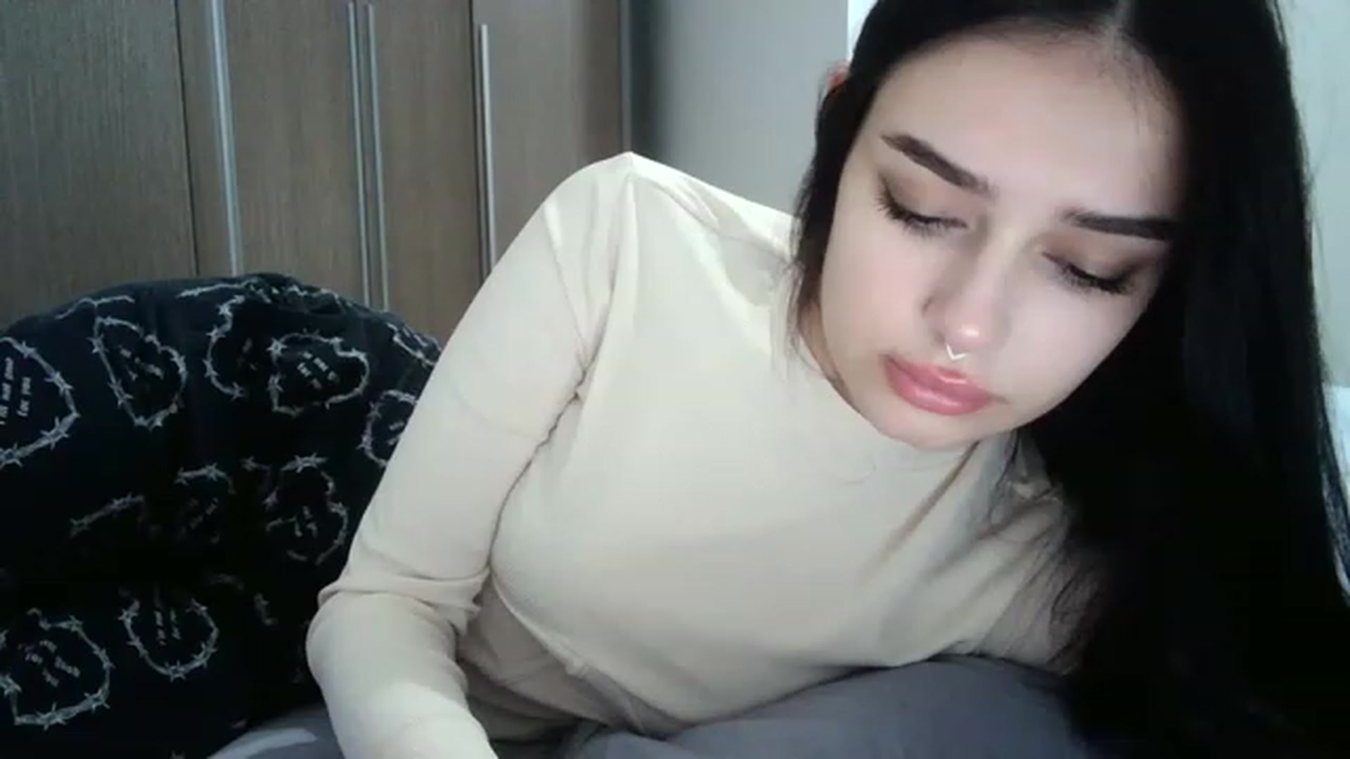 Gallery image thumbnail from ChocoPiiie_'s myfreecams stream on, 01/04/2023, 24:15 image 20 of 20