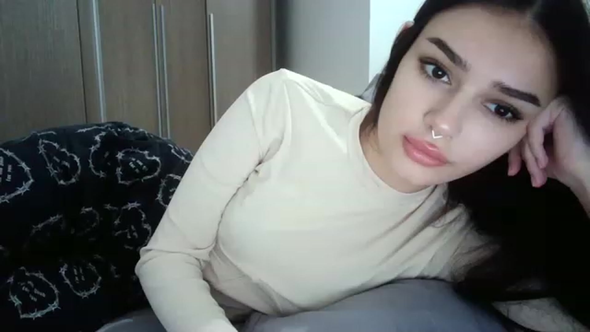 Gallery image thumbnail from ChocoPiiie_'s myfreecams stream on, 01/04/2023, 24:15 image 7 of 20
