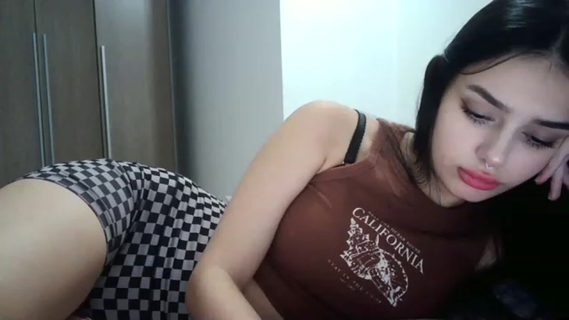 Gallery image thumbnail from ChocoPiiie_'s myfreecams stream on, 01/10/2023, 23:22 image 3 of 20