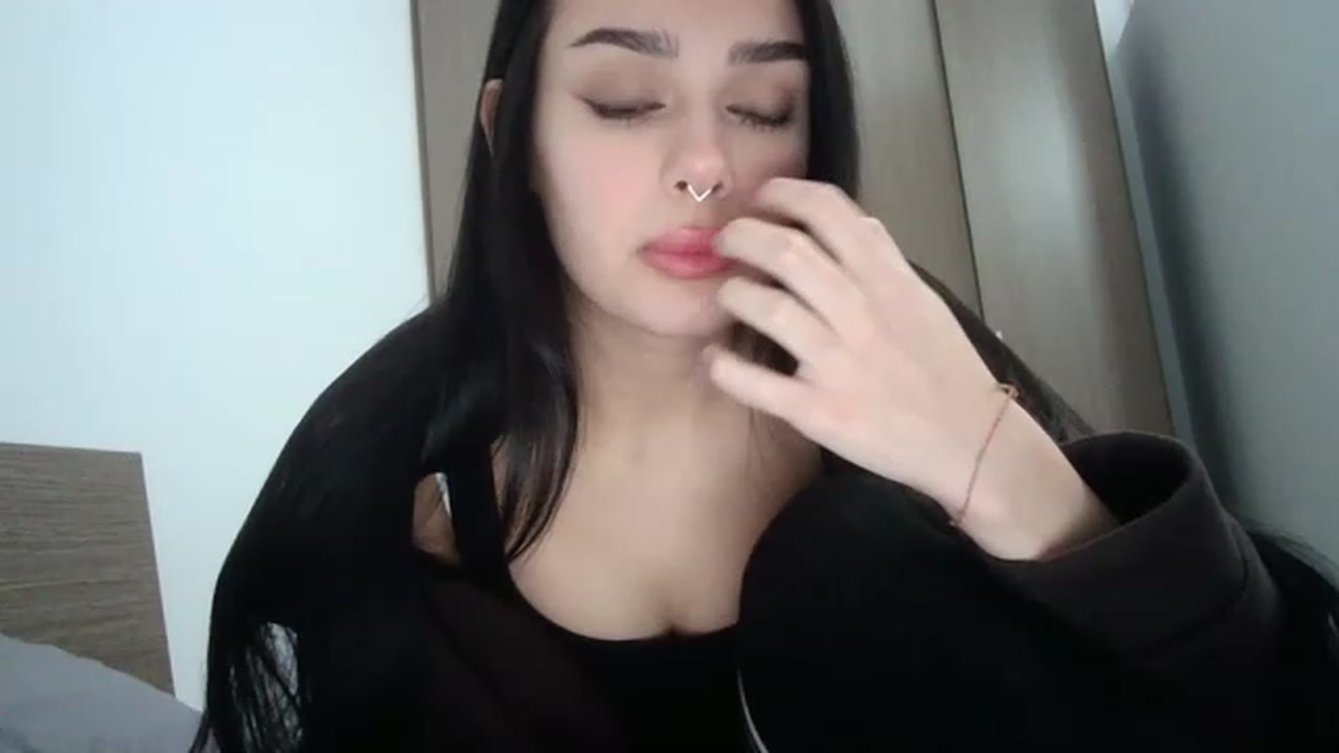 Gallery image thumbnail from ChocoPiiie_'s myfreecams stream on, 01/19/2023, 22:03 image 8 of 20