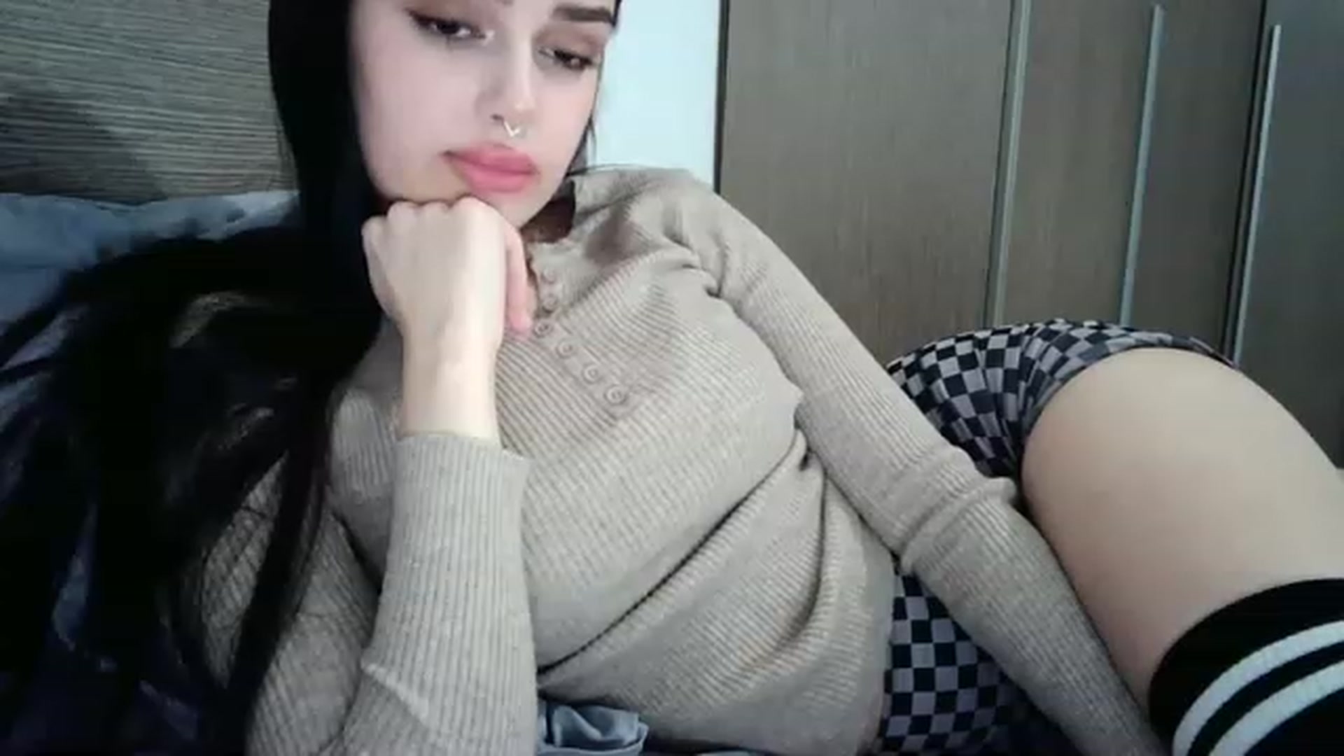 Gallery image thumbnail from ChocoPiiie_'s myfreecams stream on, 02/05/2023, 23:31 image 15 of 20
