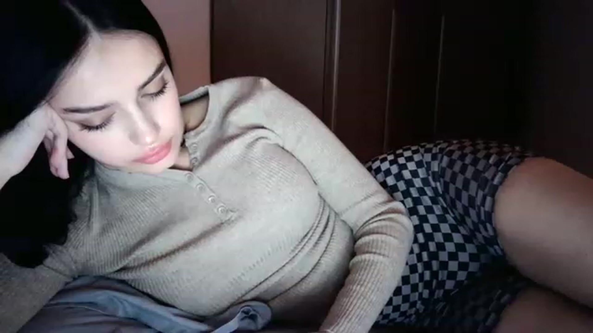 Gallery image thumbnail from ChocoPiiie_'s myfreecams stream on, 02/05/2023, 23:31 image 5 of 20