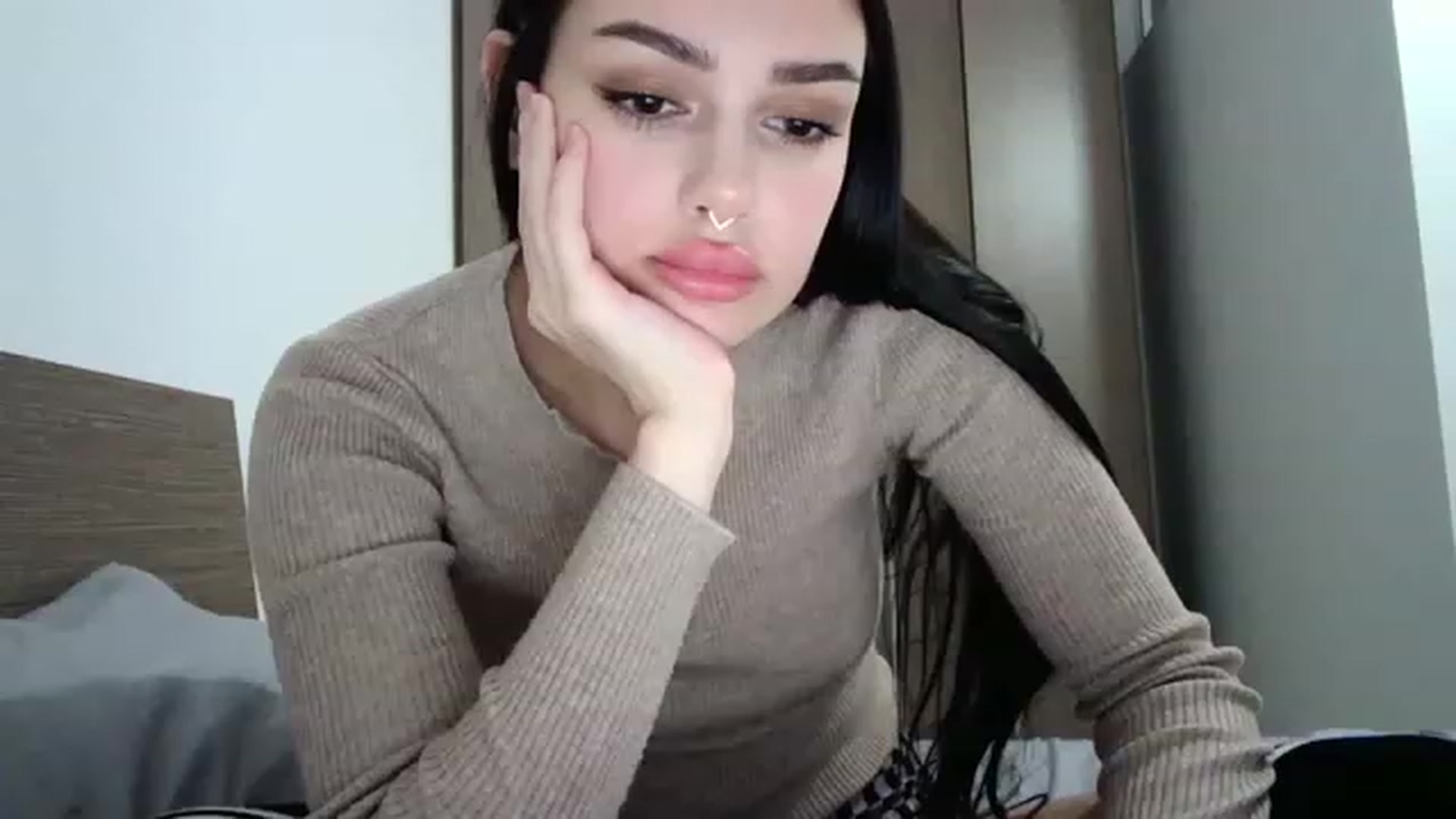 Gallery image thumbnail from ChocoPiiie_'s myfreecams stream on, 02/06/2023, 01:10 image 17 of 20