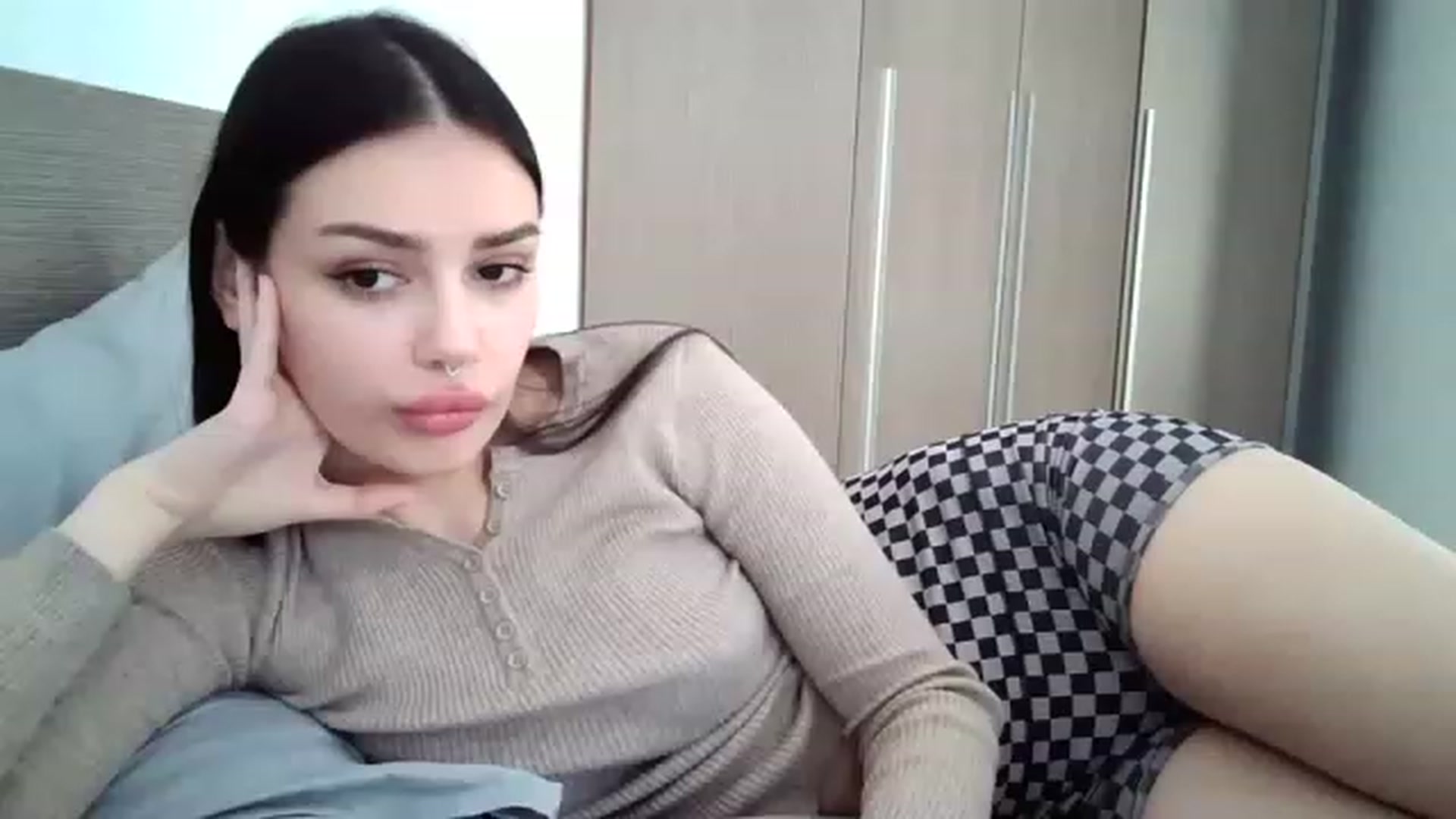 Gallery image thumbnail from ChocoPiiie_'s myfreecams stream on, 02/06/2023, 09:31 image 17 of 20