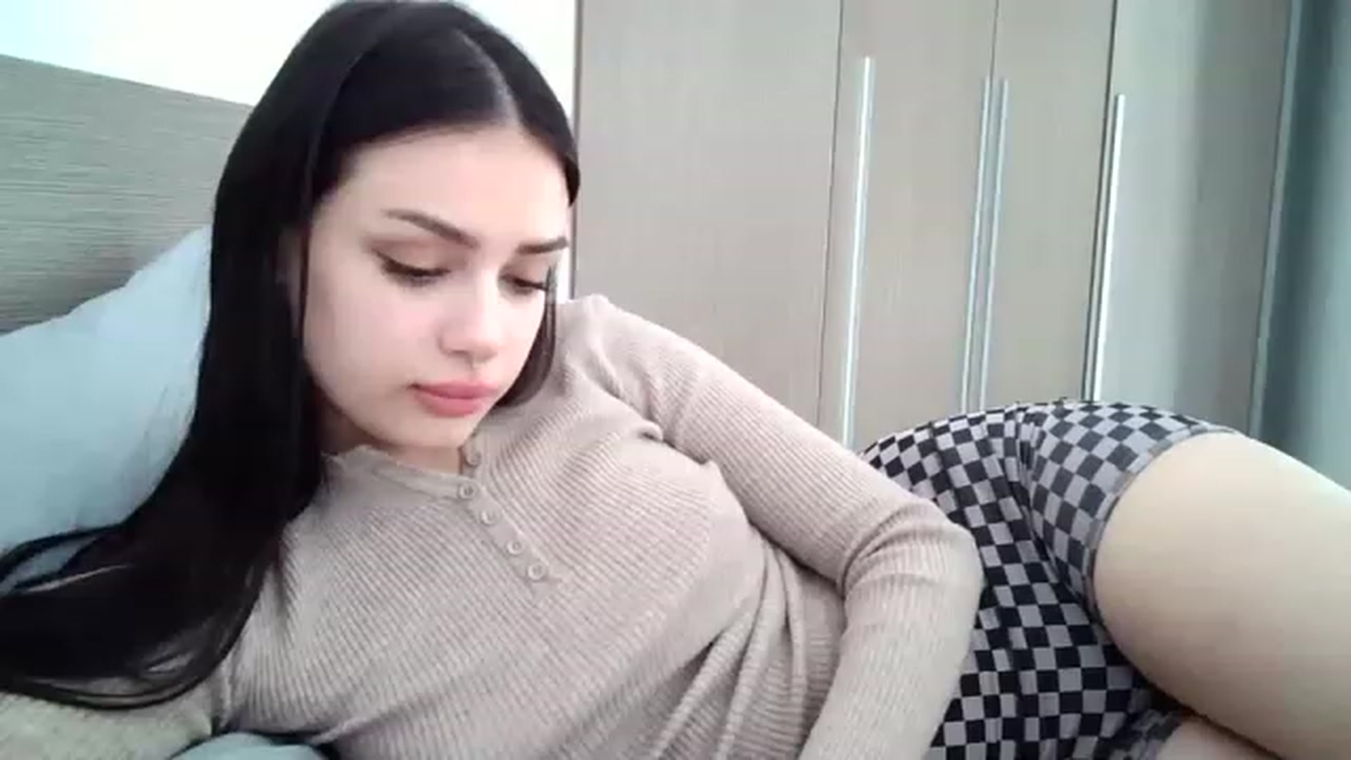 Gallery image thumbnail from ChocoPiiie_'s myfreecams stream on, 02/06/2023, 09:31 image 9 of 20