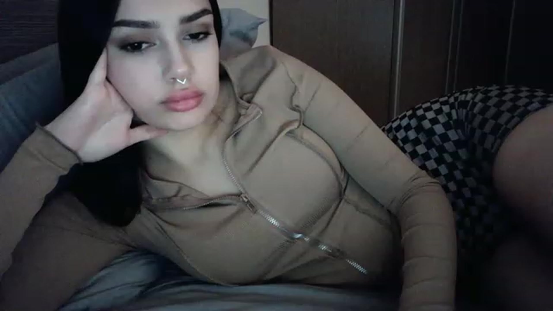 Gallery image thumbnail from ChocoPiiie_'s myfreecams stream on, 02/07/2023, 07:23 image 7 of 20
