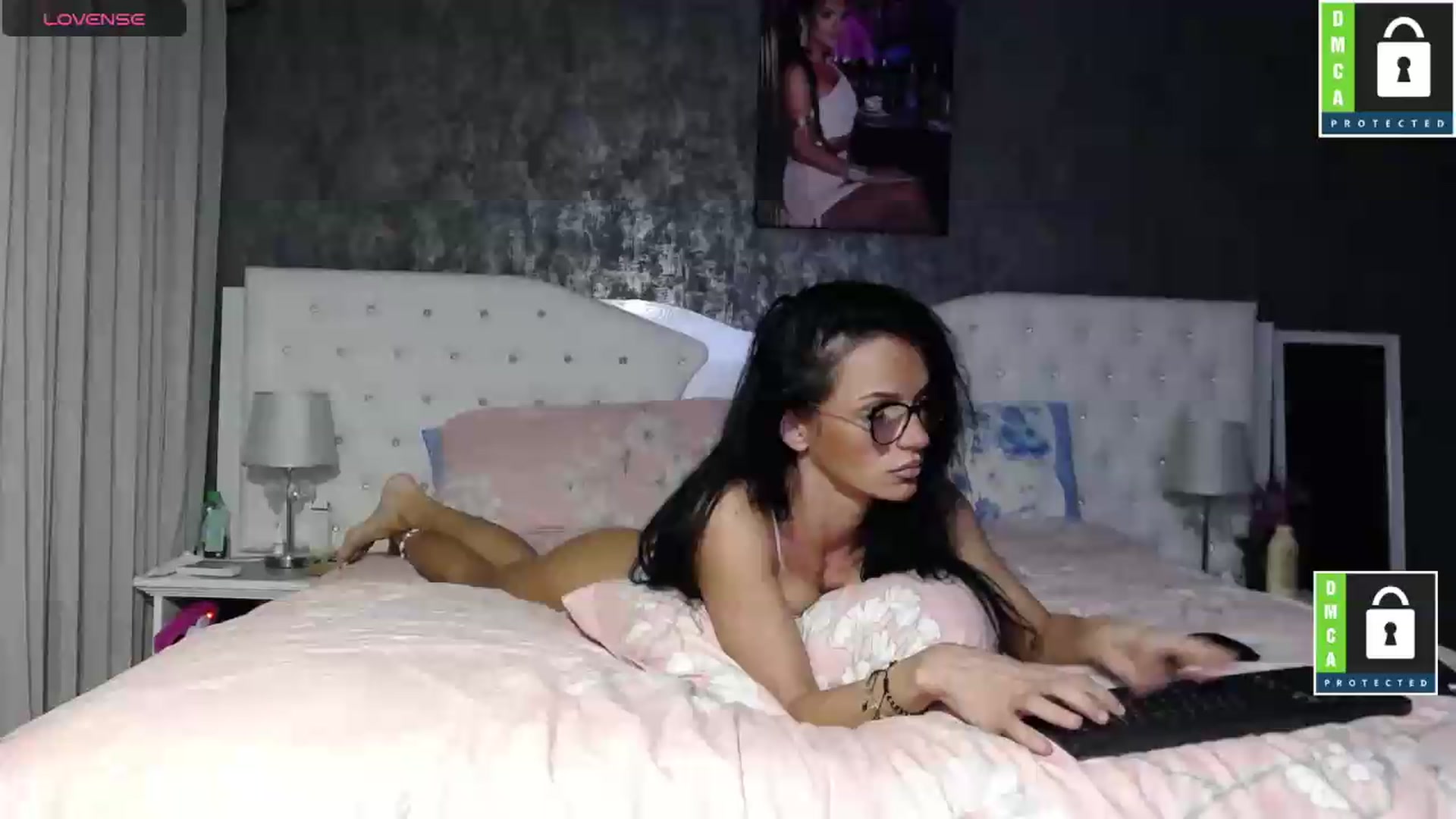 Gallery image thumbnail from ChocolatePnk's myfreecams stream on, 07/28/2026, 02:53 image 1 of 20