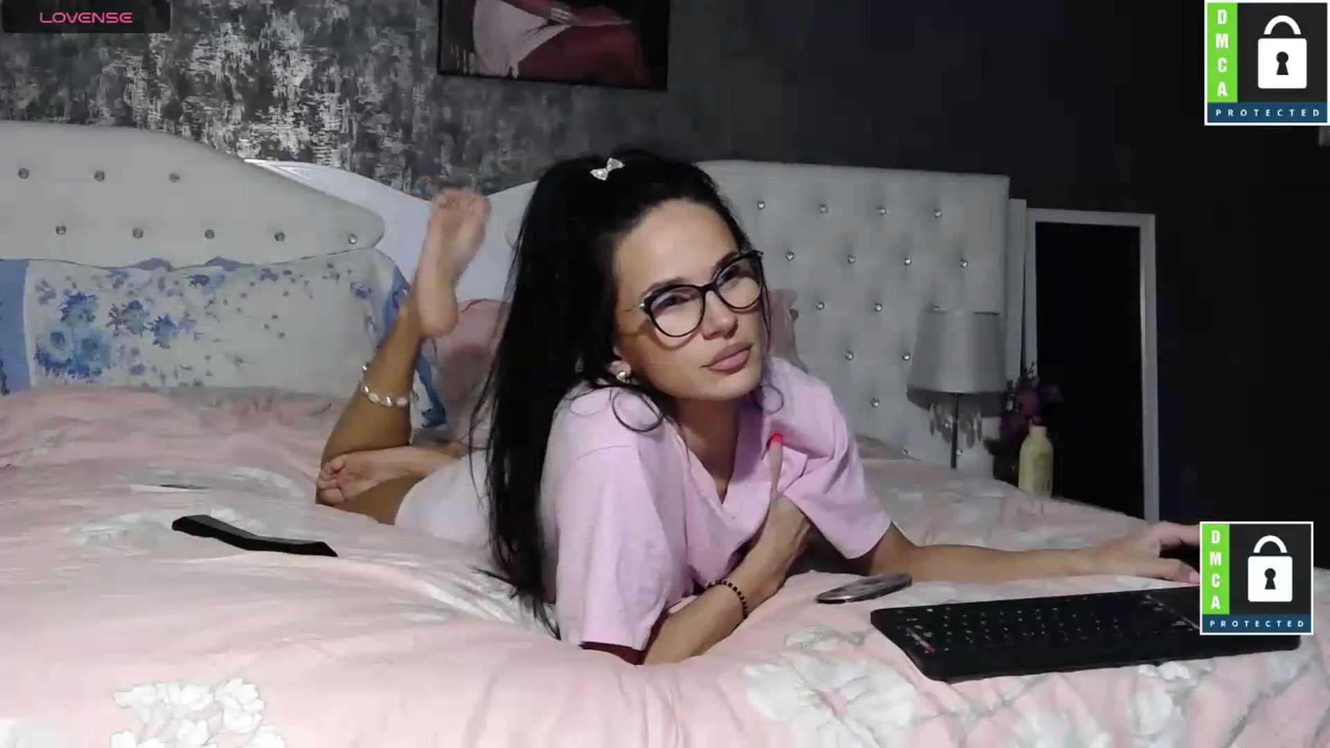 Gallery image thumbnail from ChocolatePnk's myfreecams stream on, 08/04/2026, 03:13 image 3 of 20