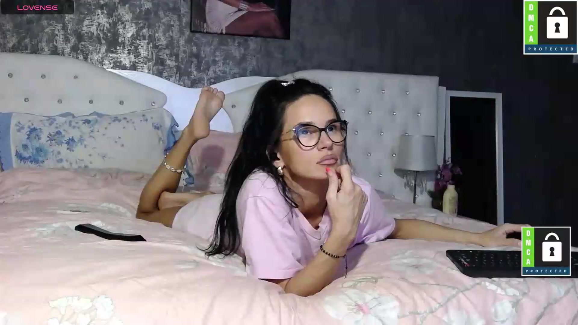Gallery image thumbnail from ChocolatePnk's myfreecams stream on, 08/04/2026, 03:13 image 9 of 20