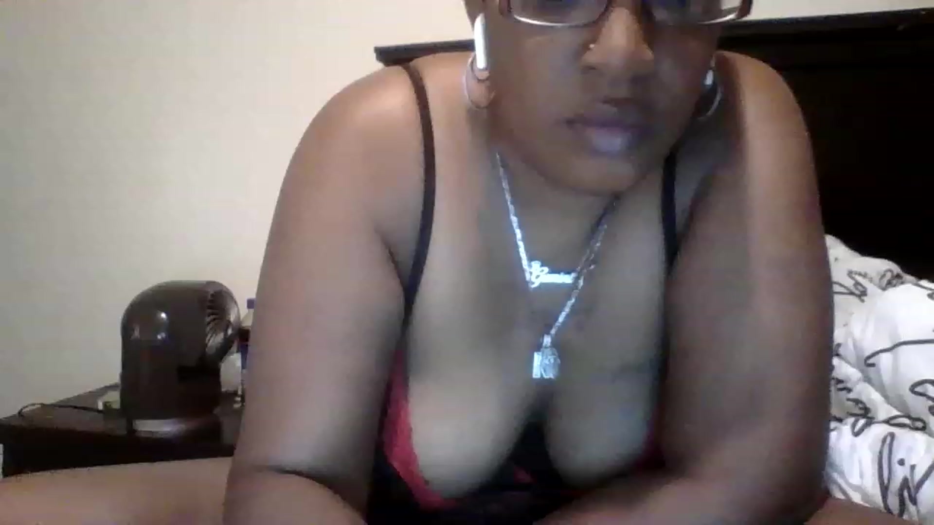 Gallery image thumbnail from Chocolatek79's myfreecams stream on, 11/23/2022, 03:58 image 14 of 20