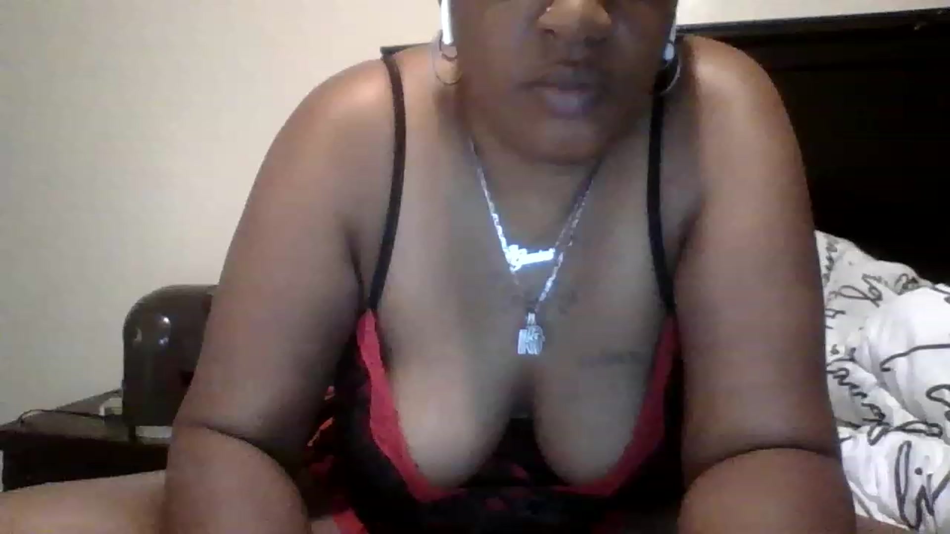 Gallery image thumbnail from Chocolatek79's myfreecams stream on, 11/23/2022, 03:58 image 18 of 20