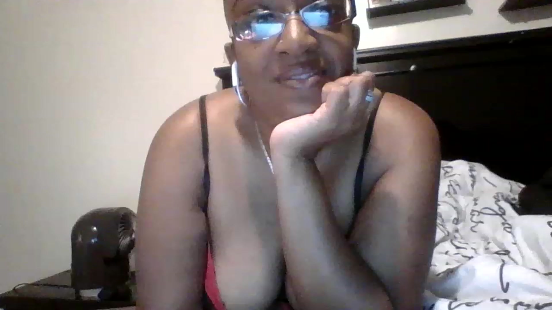 Gallery image thumbnail from Chocolatek79's myfreecams stream on, 11/23/2022, 04:40 image 2 of 20